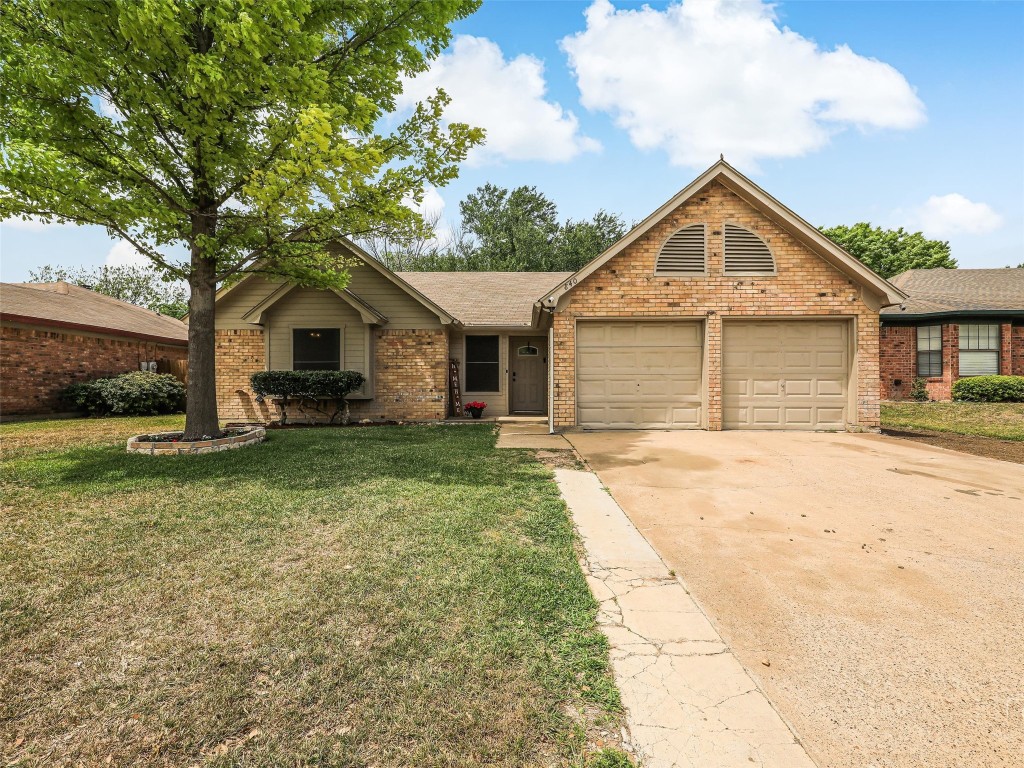 840 Arcadia Street Saginaw TX 76179