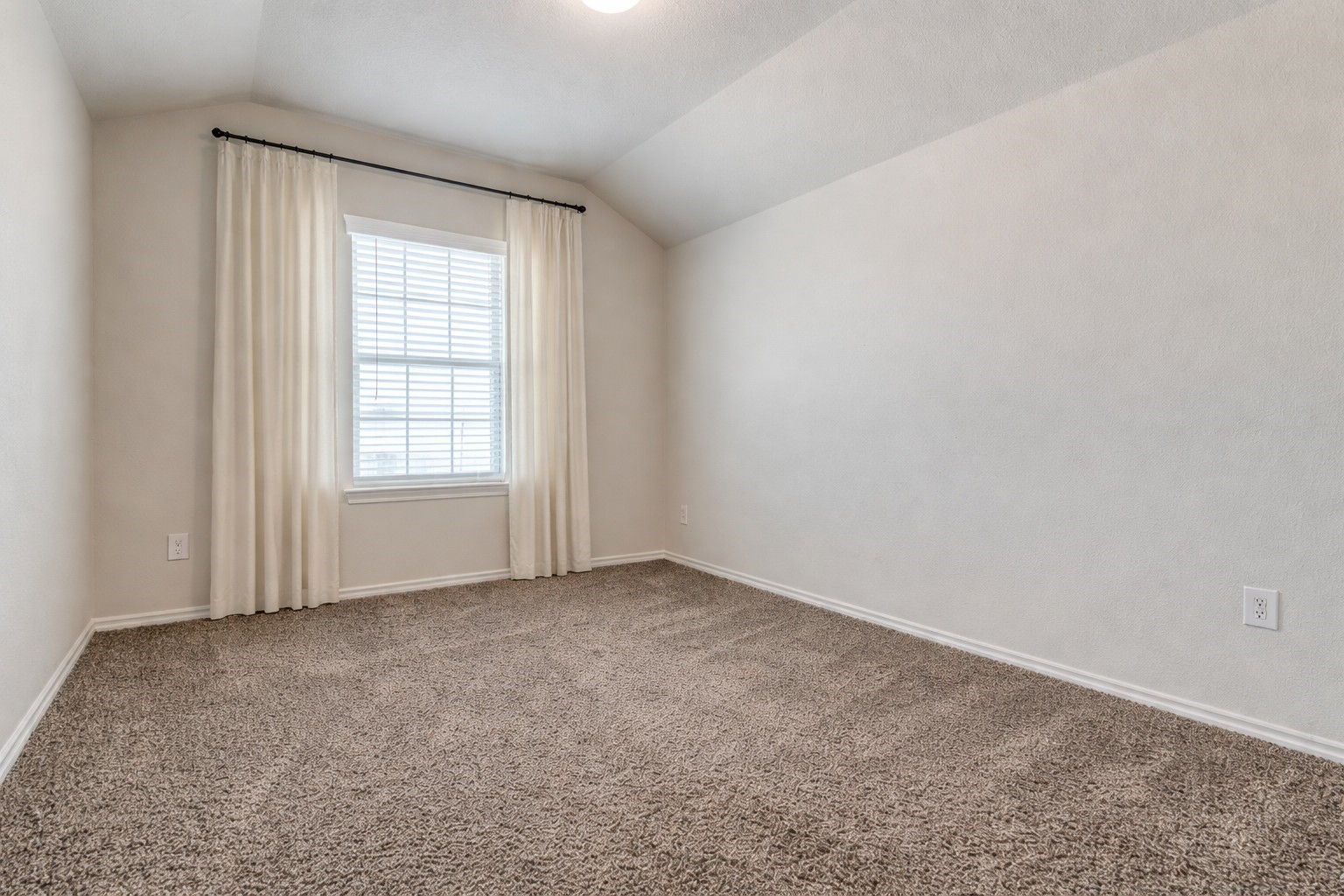 914 Decker Drive Fate TX 75189