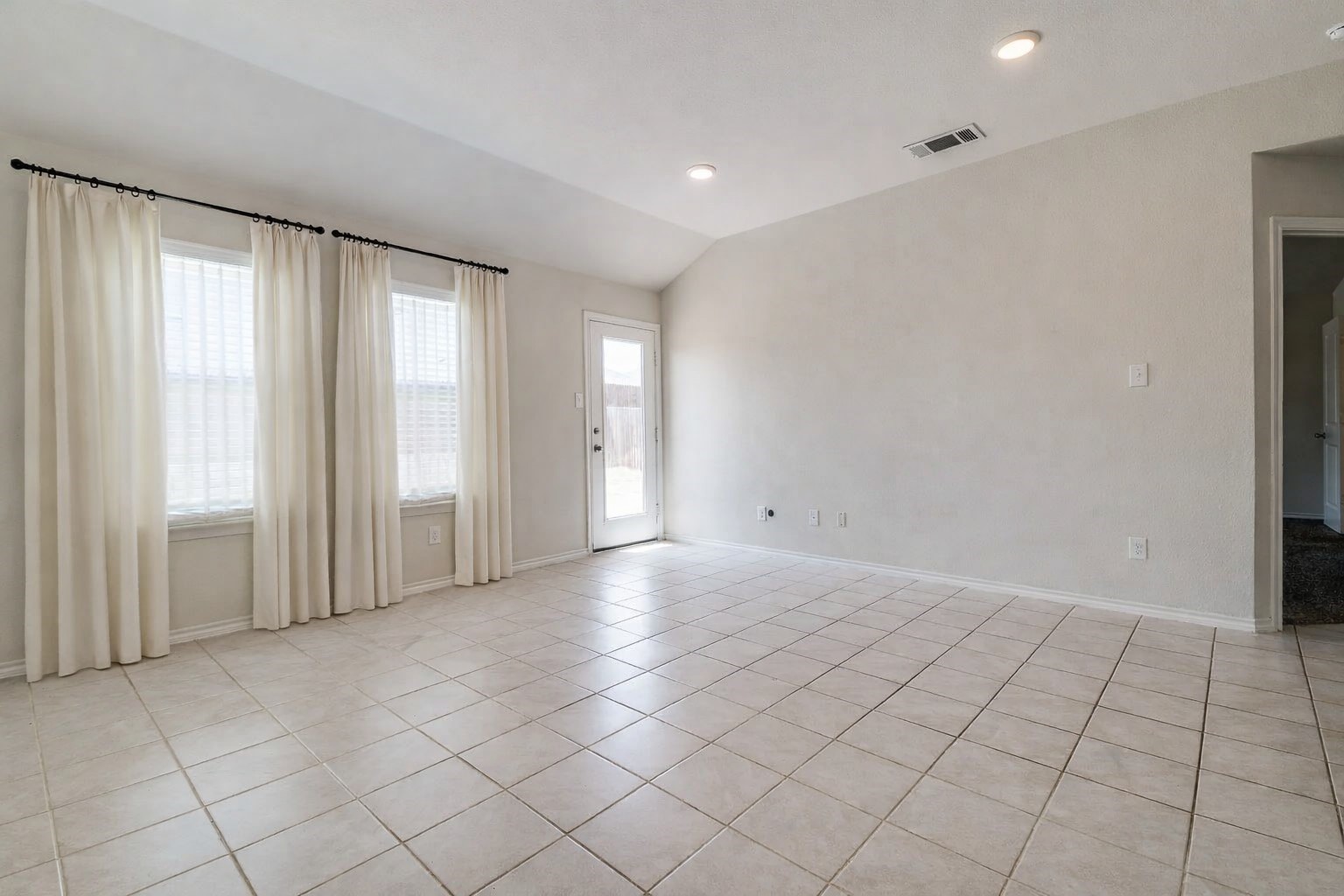 914 Decker Drive Fate TX 75189