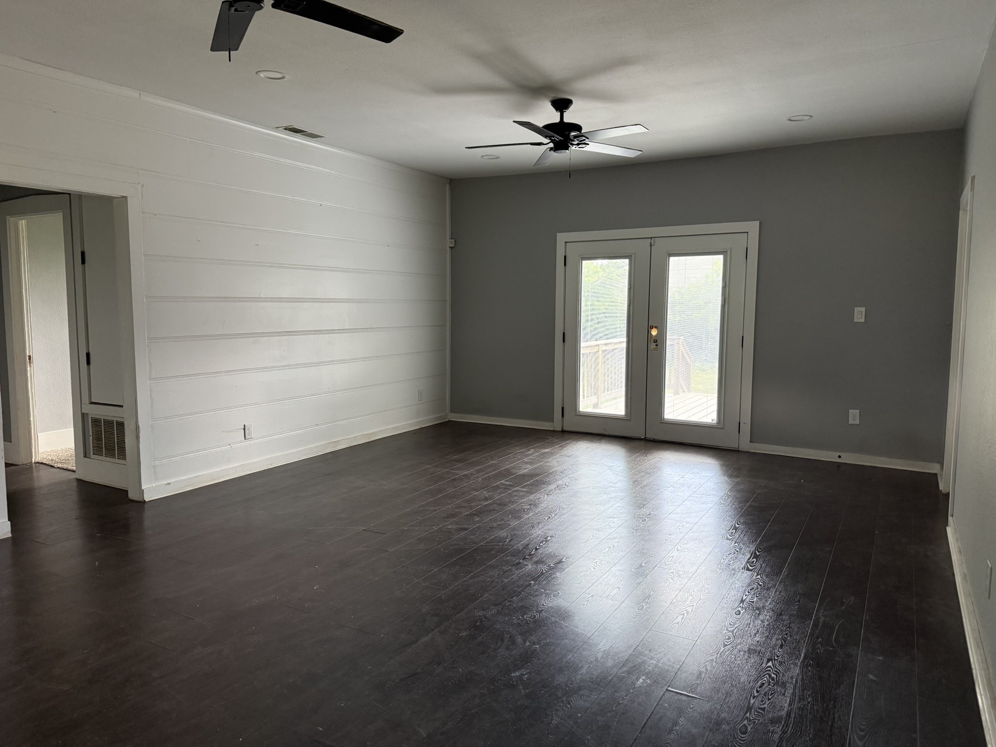 202 4th Street Joshua TX 76058