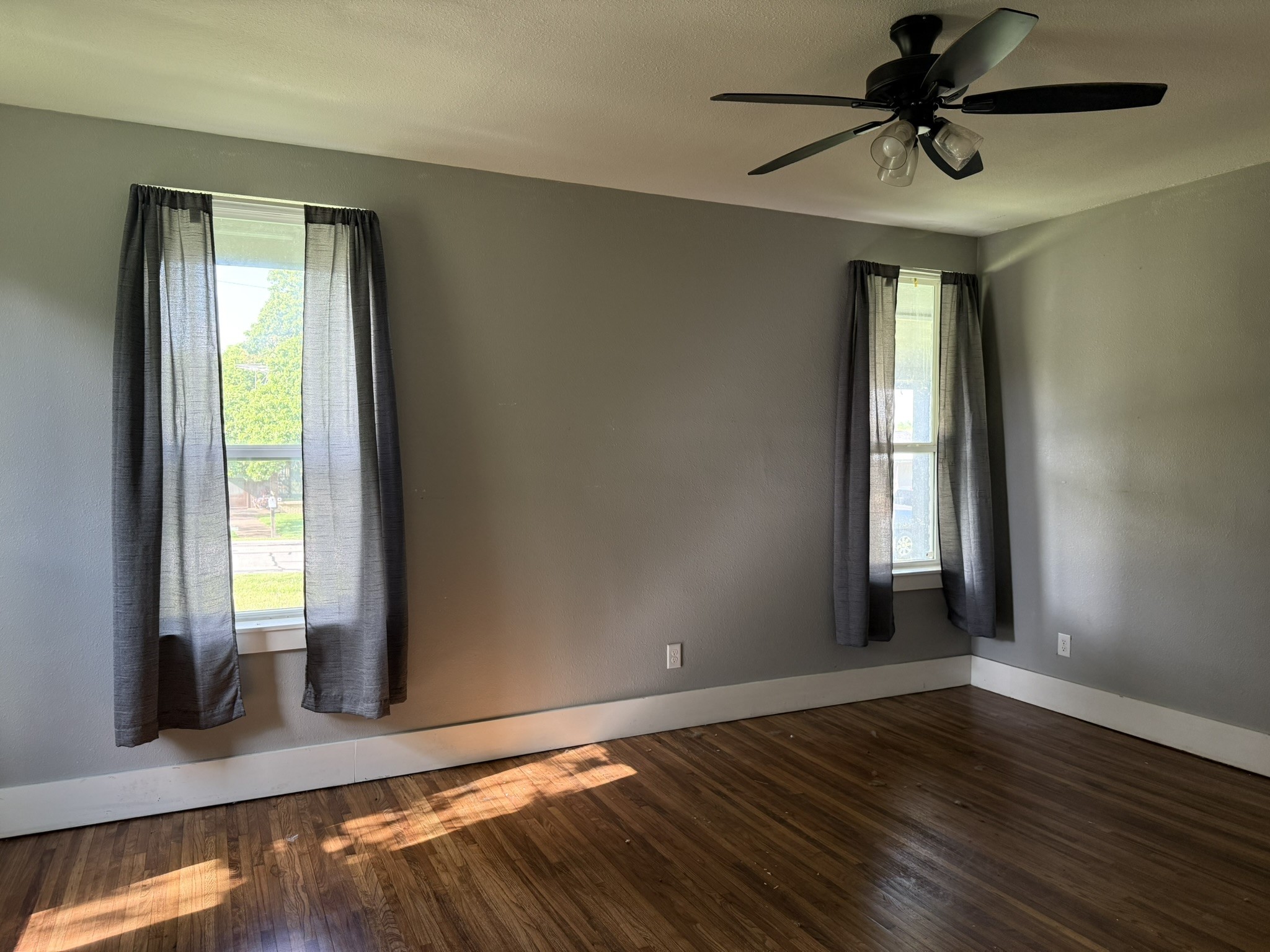 202 4th Street Joshua TX 76058