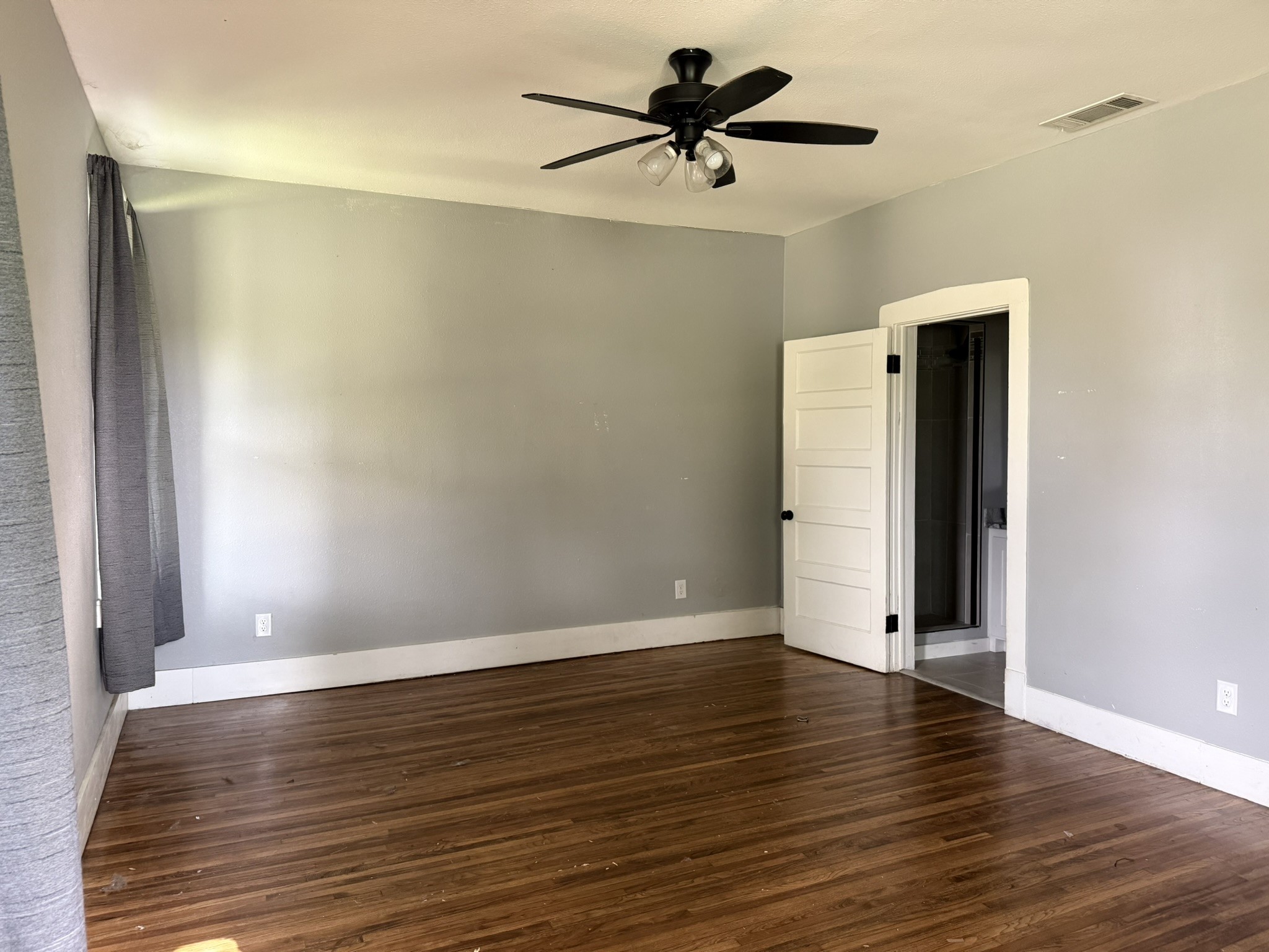 202 4th Street Joshua TX 76058