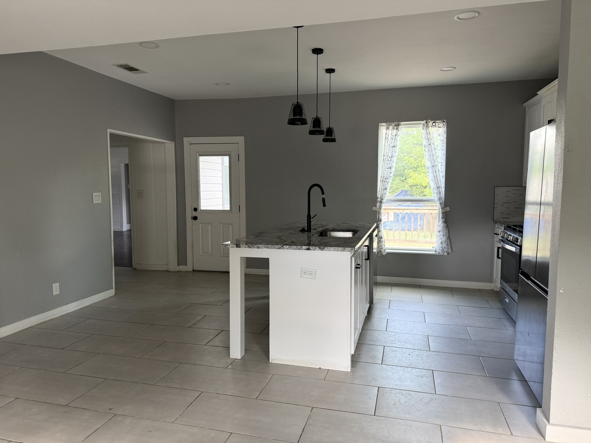 202 4th Street Joshua TX 76058