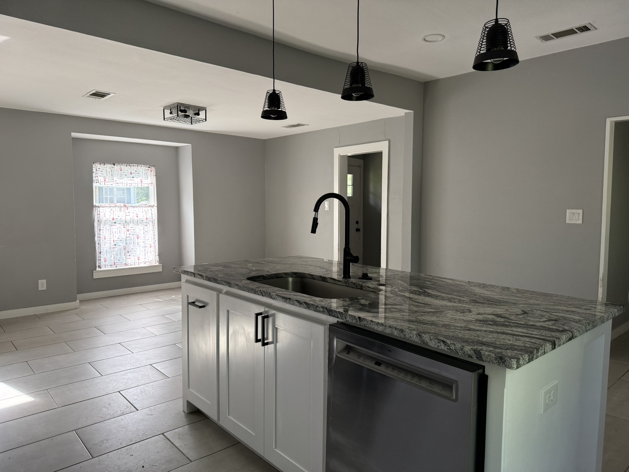 202 4th Street Joshua TX 76058