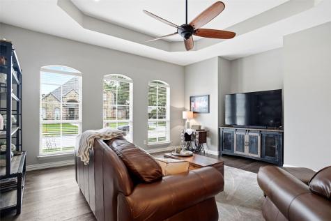 8901 Stratford Drive North Richland Hills TX 76182