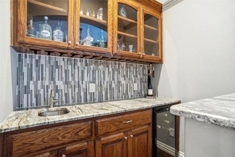 8901 Stratford Drive North Richland Hills TX 76182