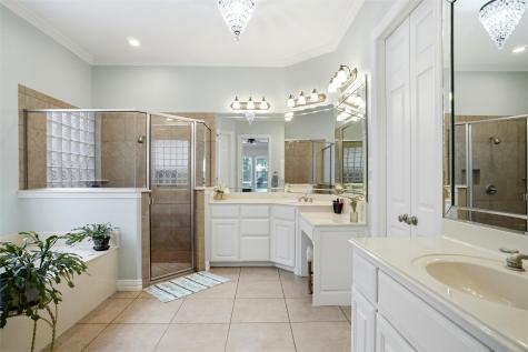 8901 Stratford Drive North Richland Hills TX 76182
