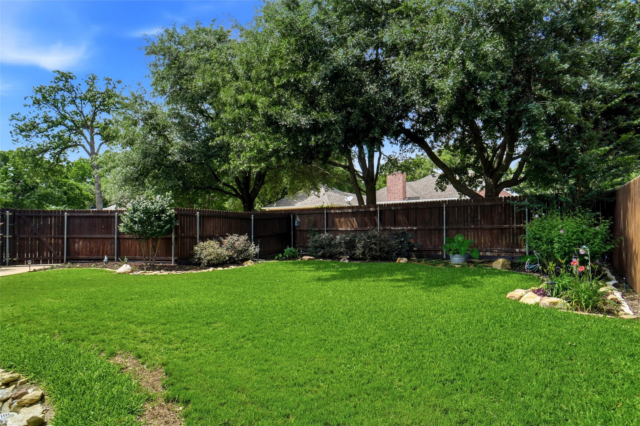 8901 Stratford Drive North Richland Hills TX 76182
