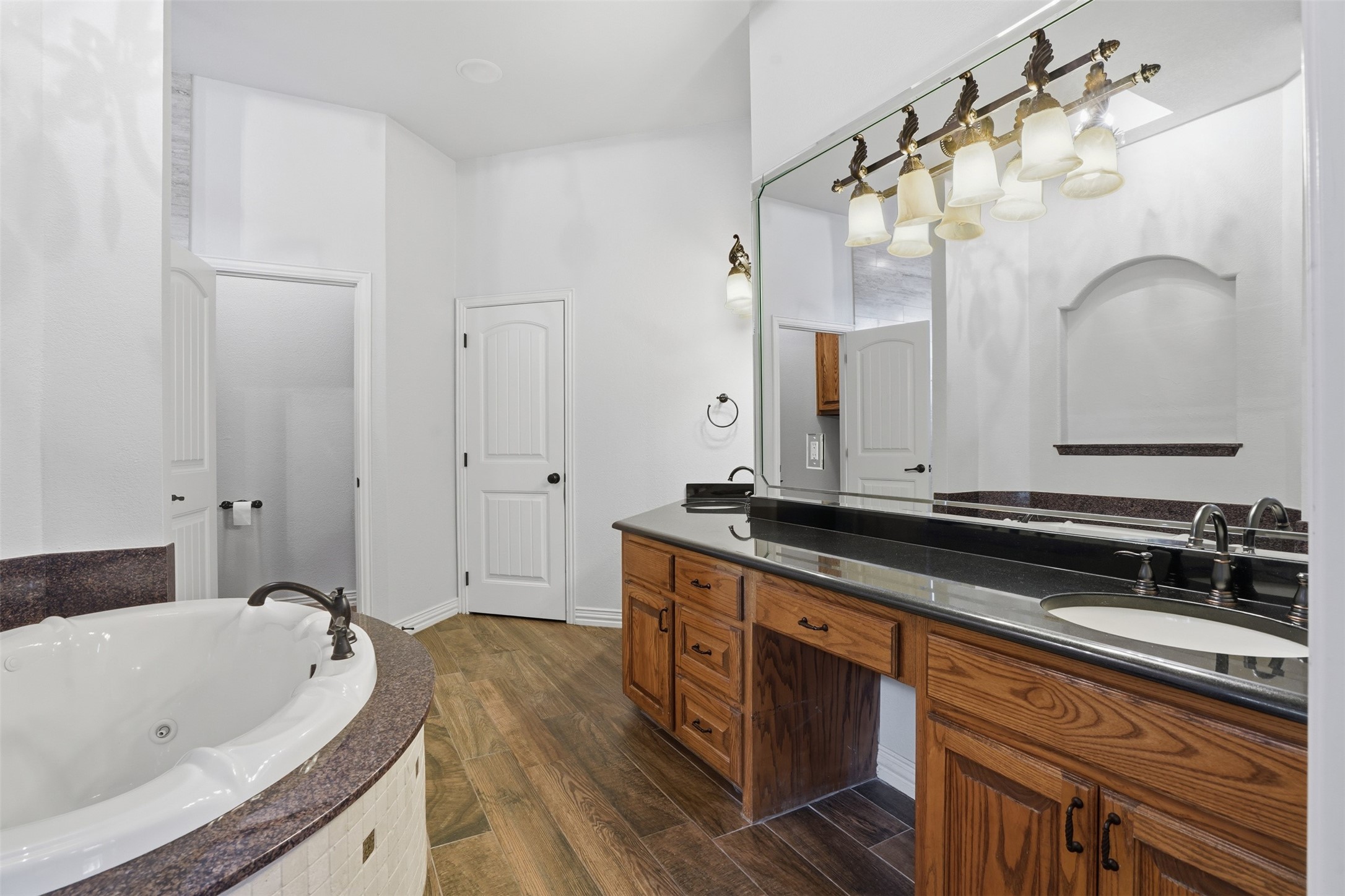 4519 Cimmaron Trail Granbury TX 76049
