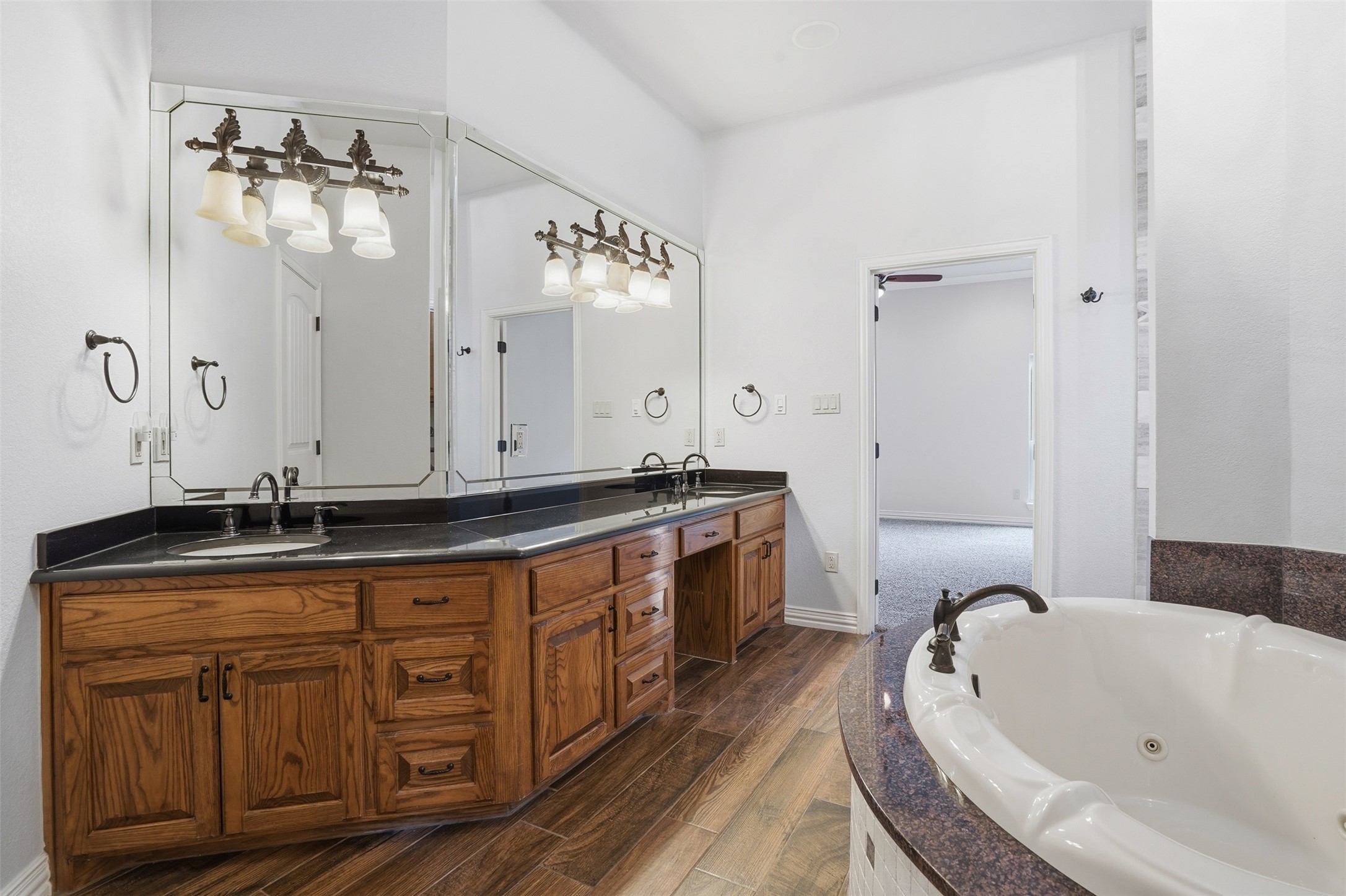 4519 Cimmaron Trail Granbury TX 76049