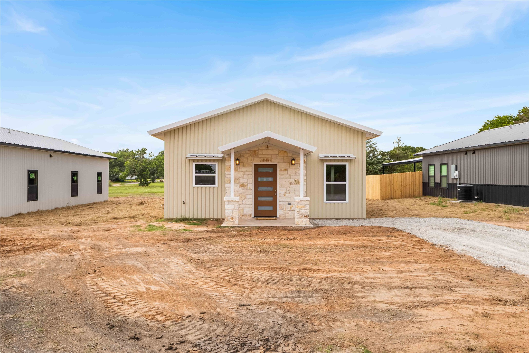 1109 E Navarro Avenue Mart TX 76664
