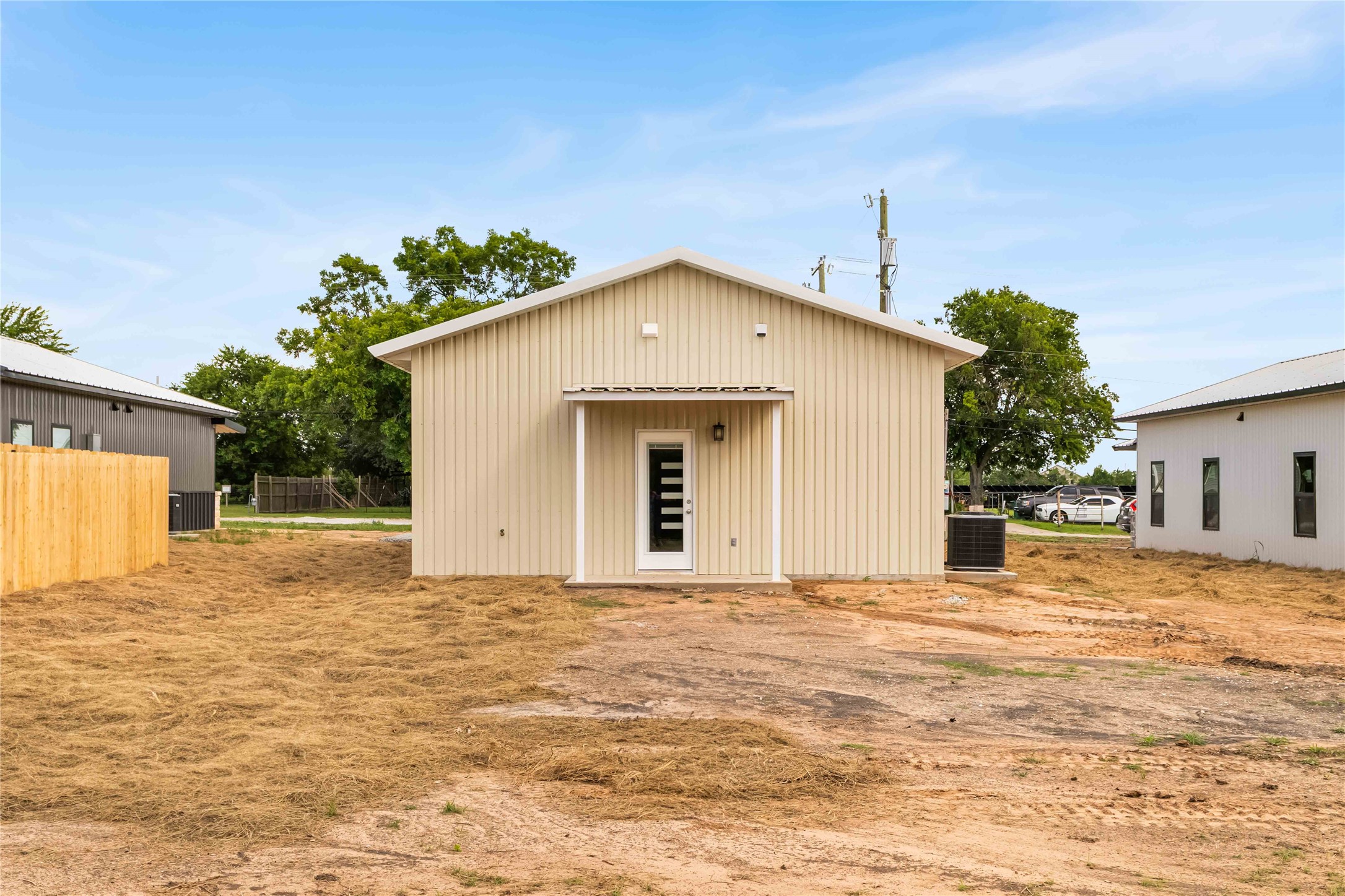 1109 E Navarro Avenue Mart TX 76664