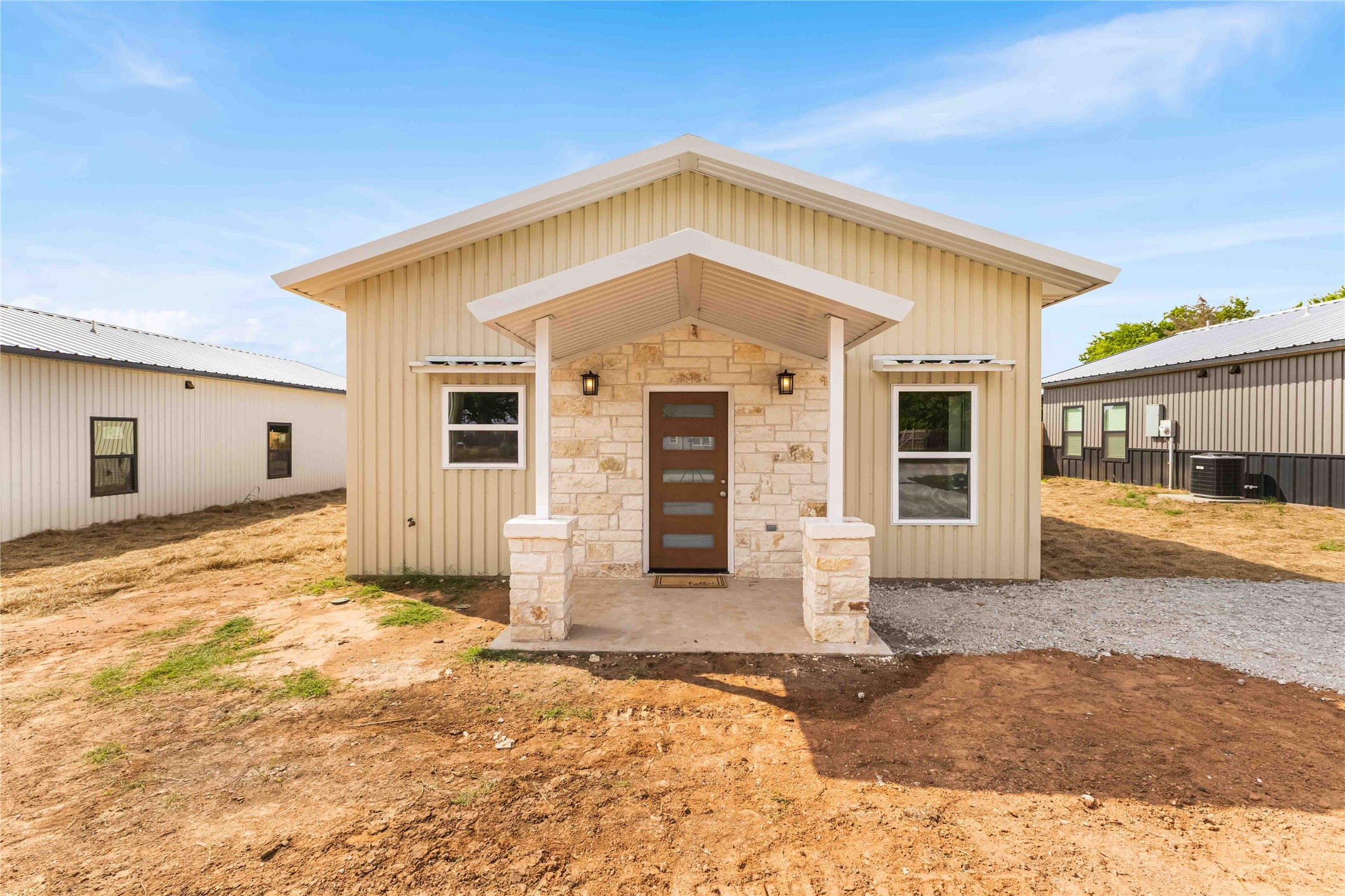 1109 E Navarro Avenue Mart TX 76664