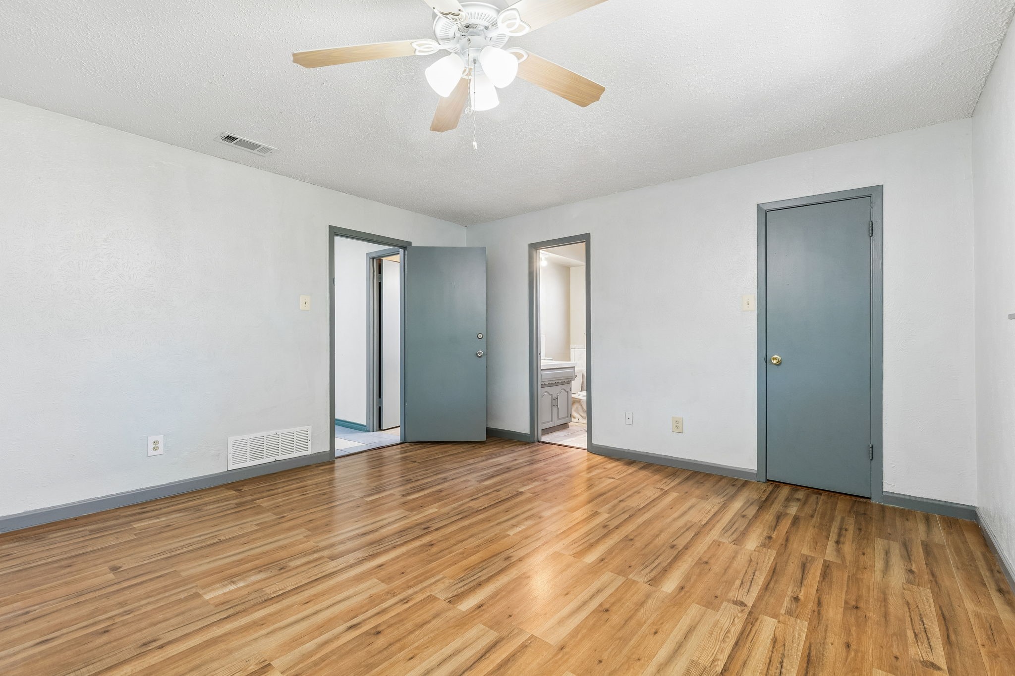 2206 Richbrook Drive Garland TX 75044