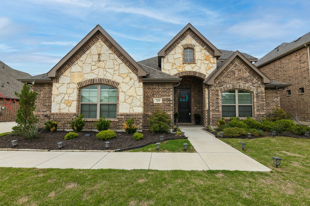 729 Larkspur Lane Midlothian TX 76065