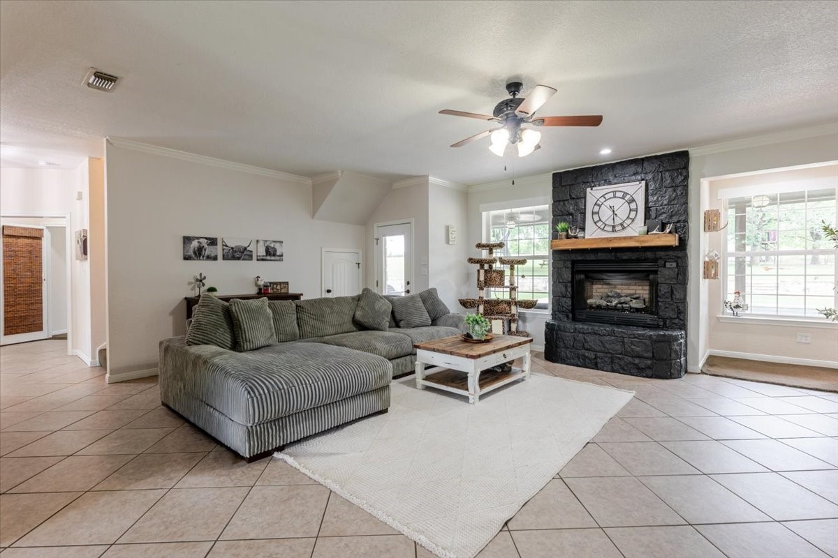 318 E Lone Star Road Poolville TX 76487