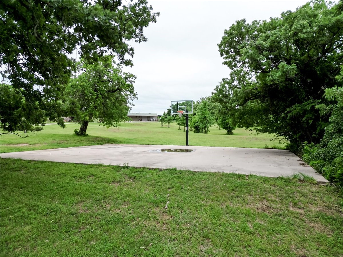318 E Lone Star Road Poolville TX 76487