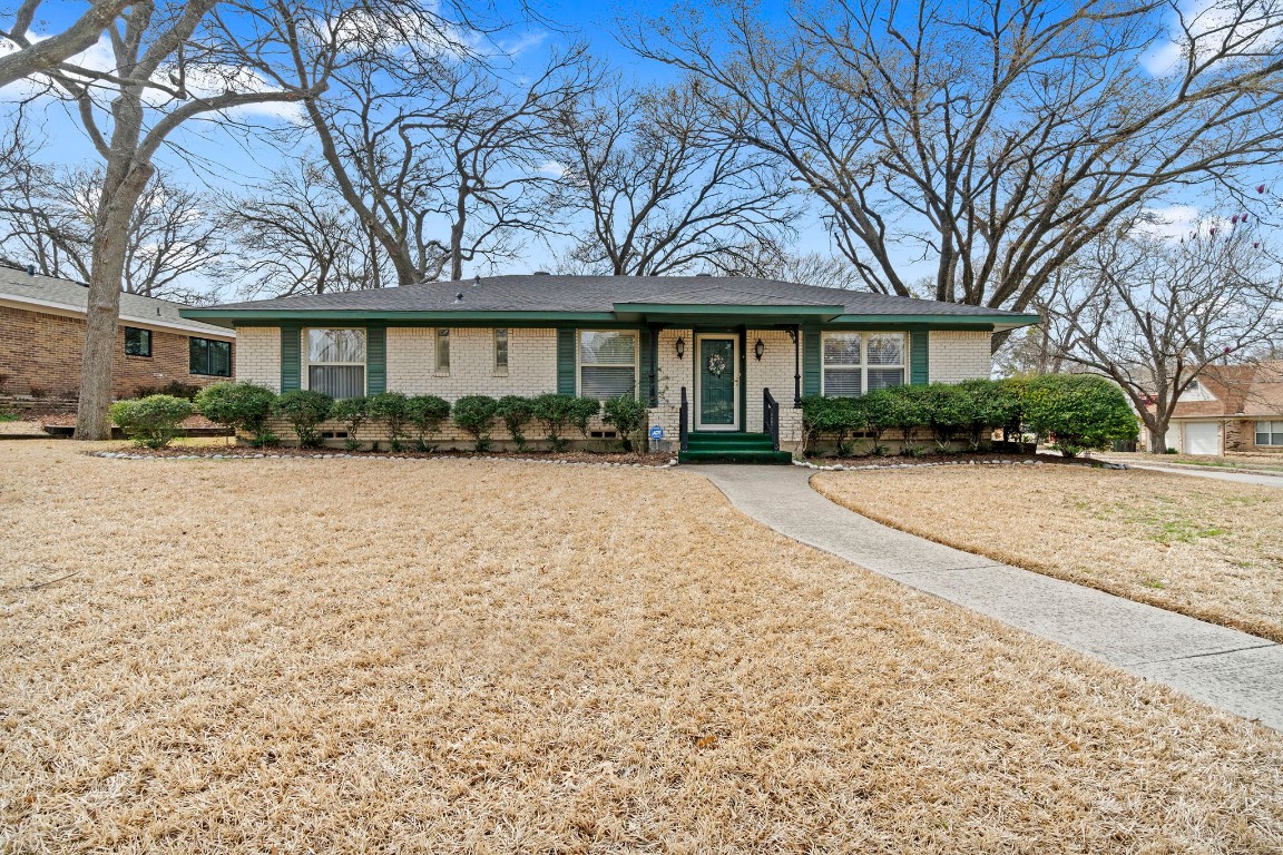 2001 Briarcreek Court Plano TX 75074
