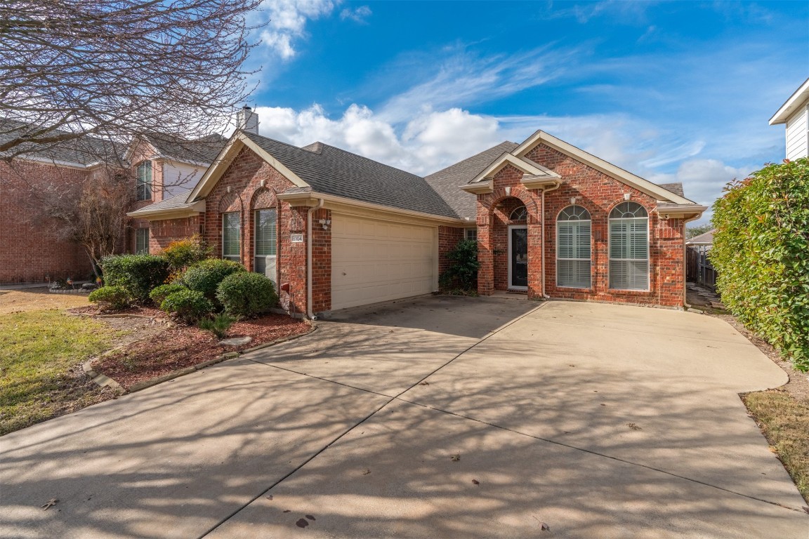 8104 Malabar Trail Fort Worth TX 76123