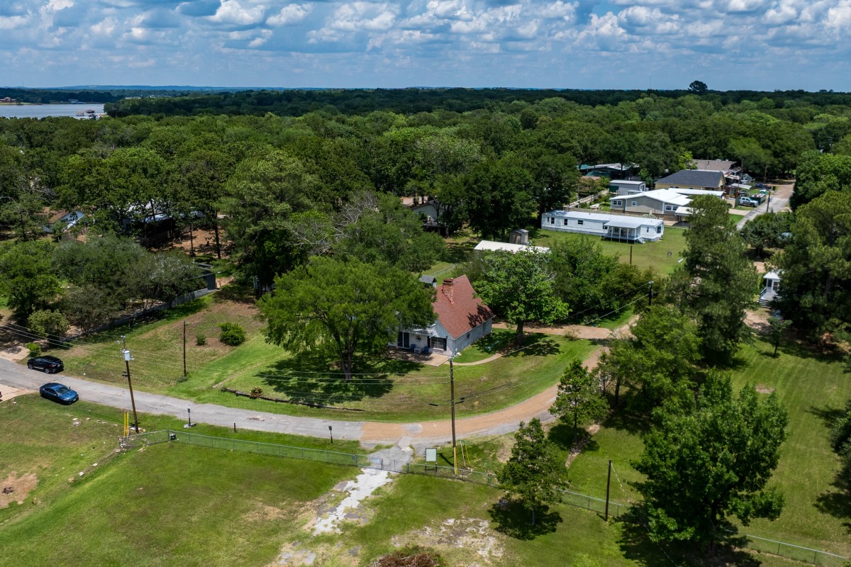 100 W Oak Acres Drive W Malakoff TX 75148