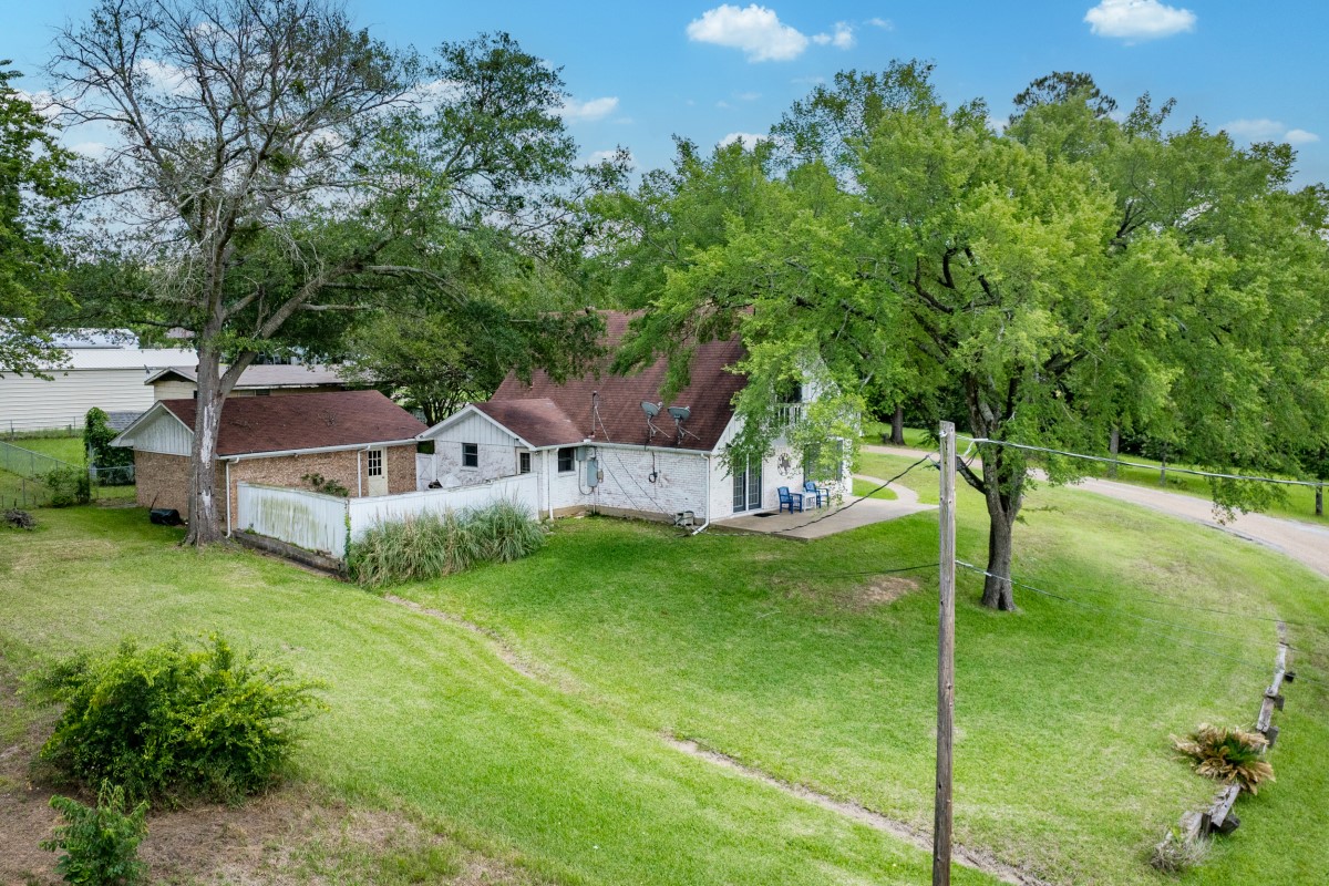 100 W Oak Acres Drive W Malakoff TX 75148