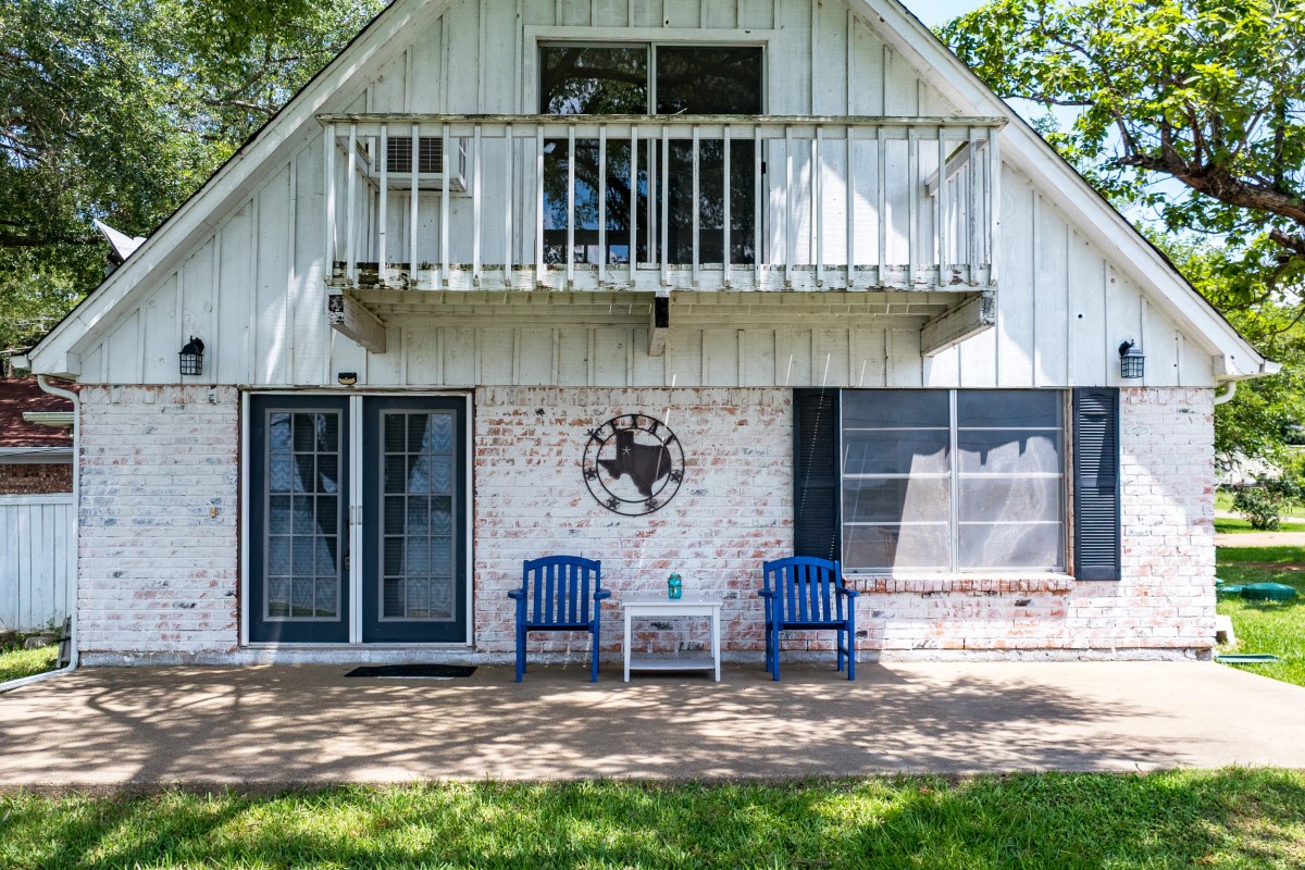 100 W Oak Acres Drive W Malakoff TX 75148