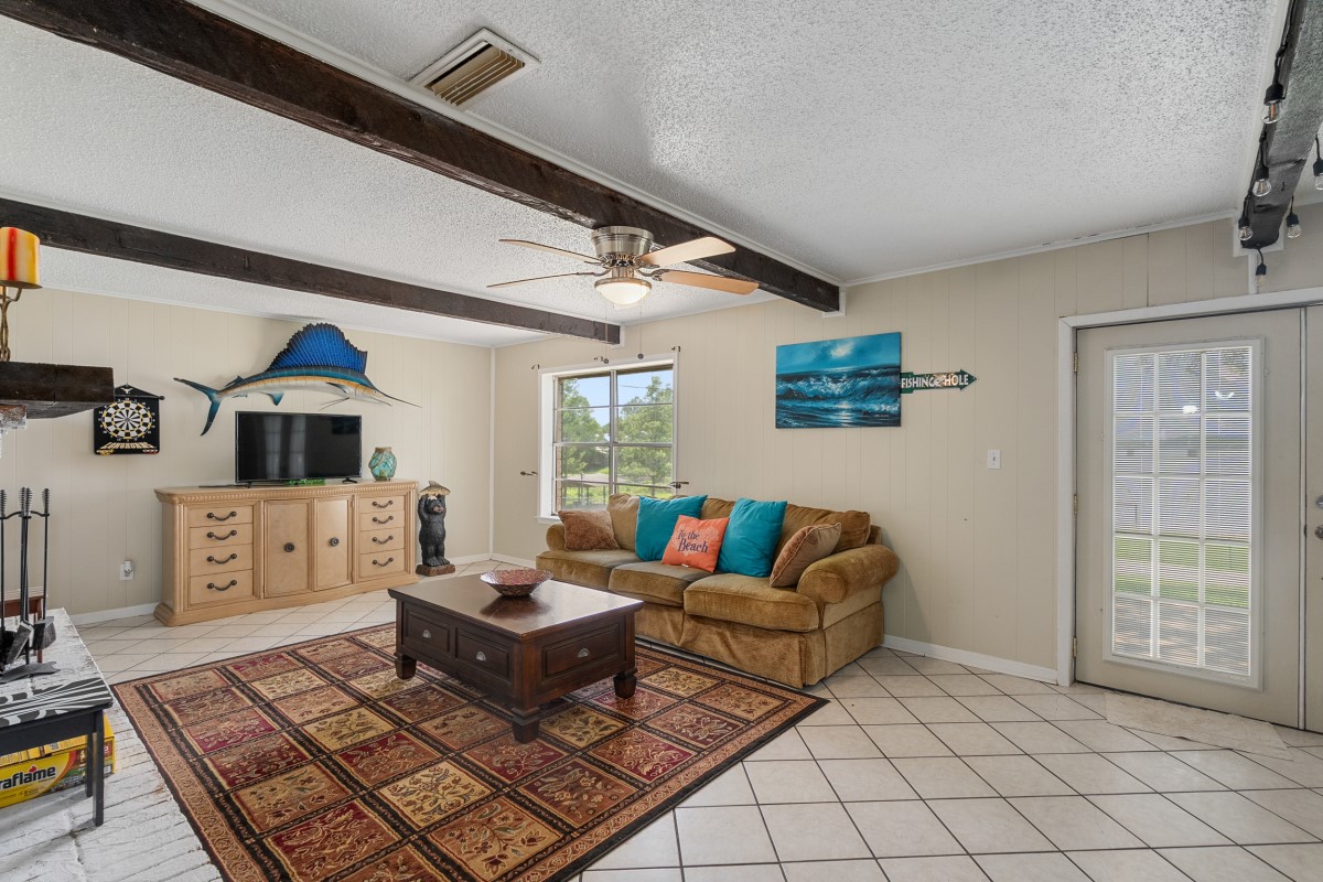 100 W Oak Acres Drive W Malakoff TX 75148