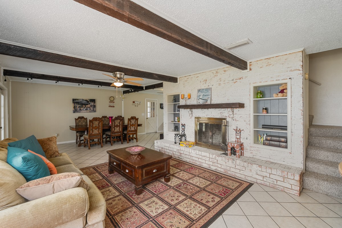 100 W Oak Acres Drive W Malakoff TX 75148