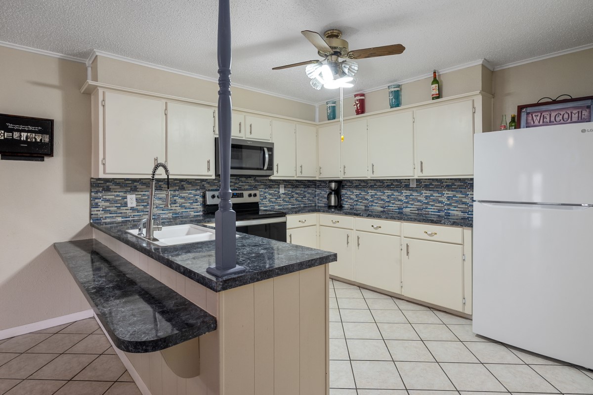 100 W Oak Acres Drive W Malakoff TX 75148