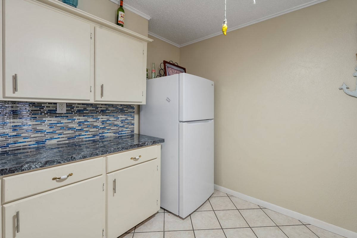 100 W Oak Acres Drive W Malakoff TX 75148