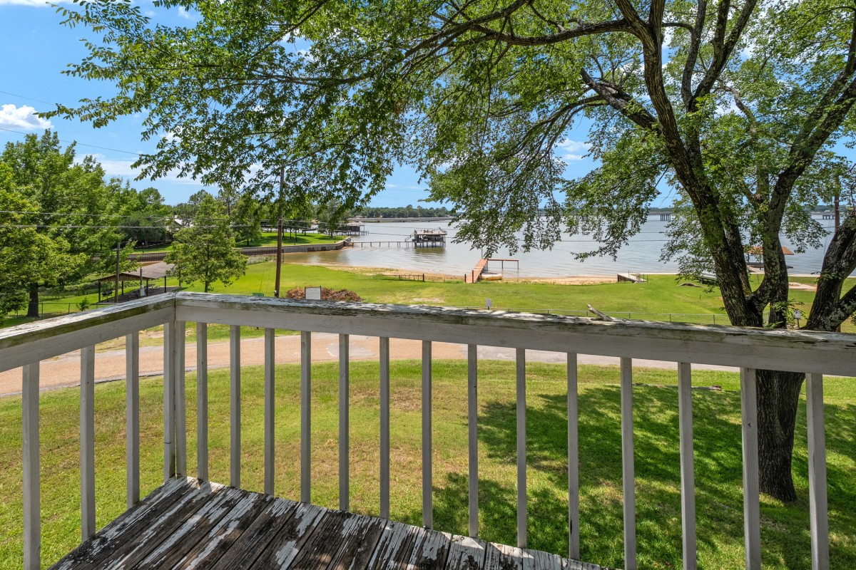 100 W Oak Acres Drive W Malakoff TX 75148
