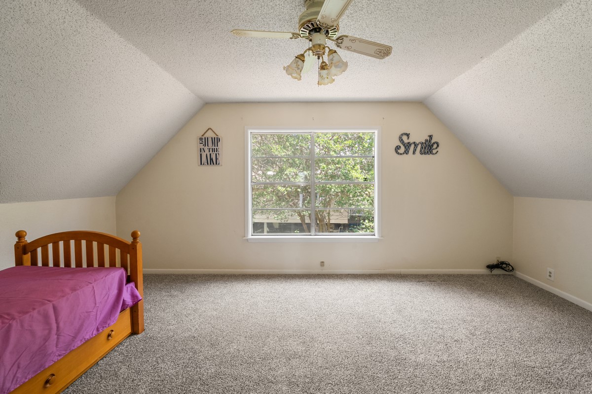 100 W Oak Acres Drive W Malakoff TX 75148