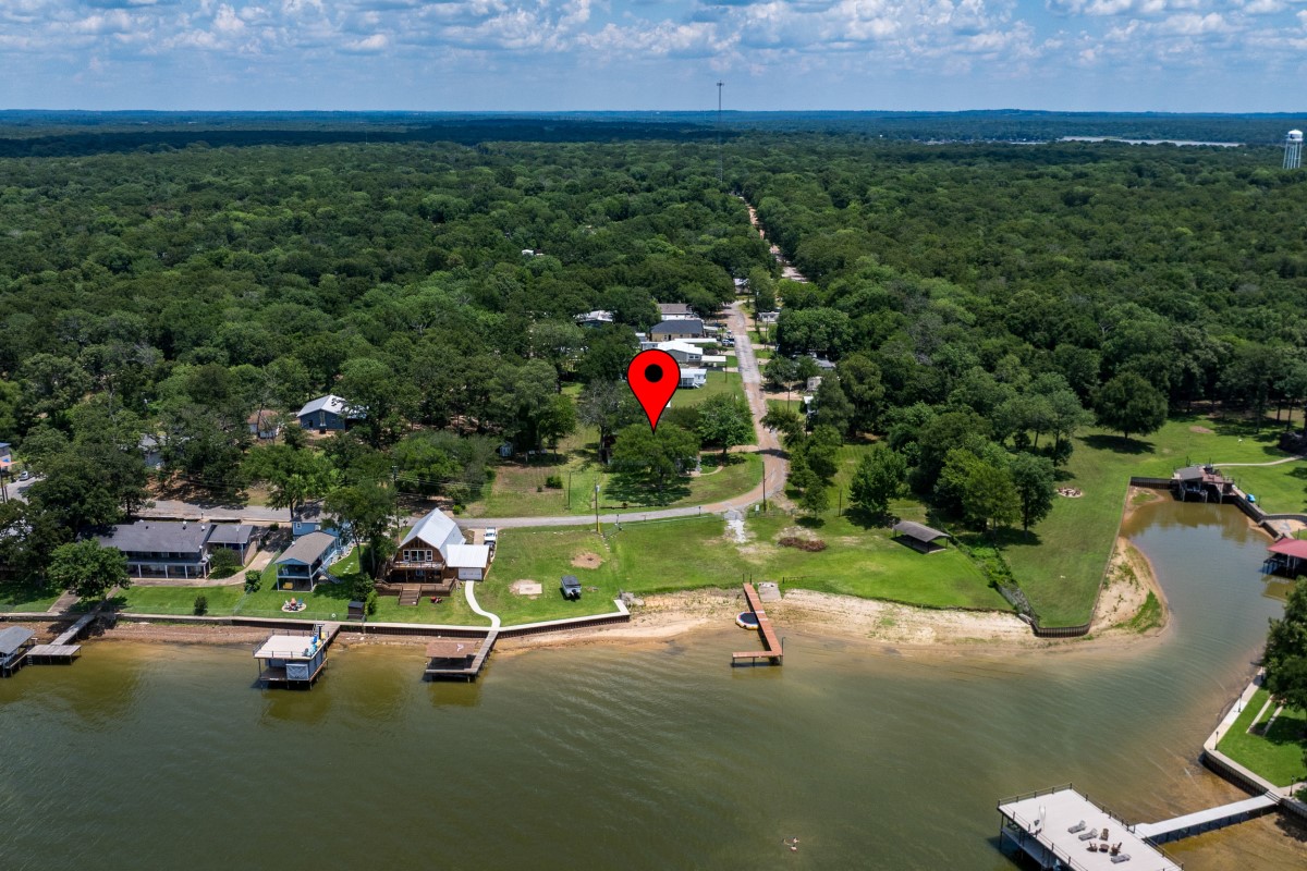 100 W Oak Acres Drive W Malakoff TX 75148