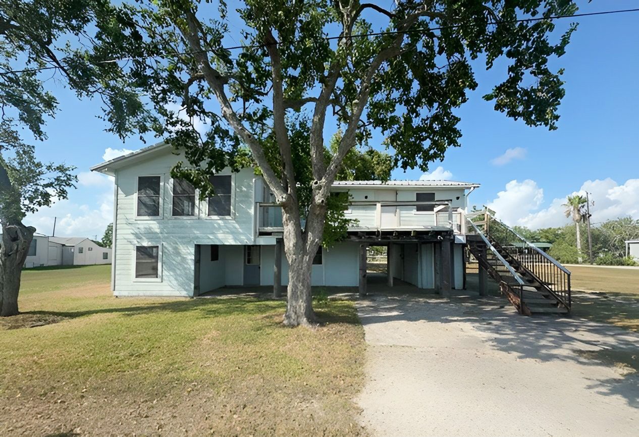 50 N Vivian Stevens Street Port Lavaca TX 77979