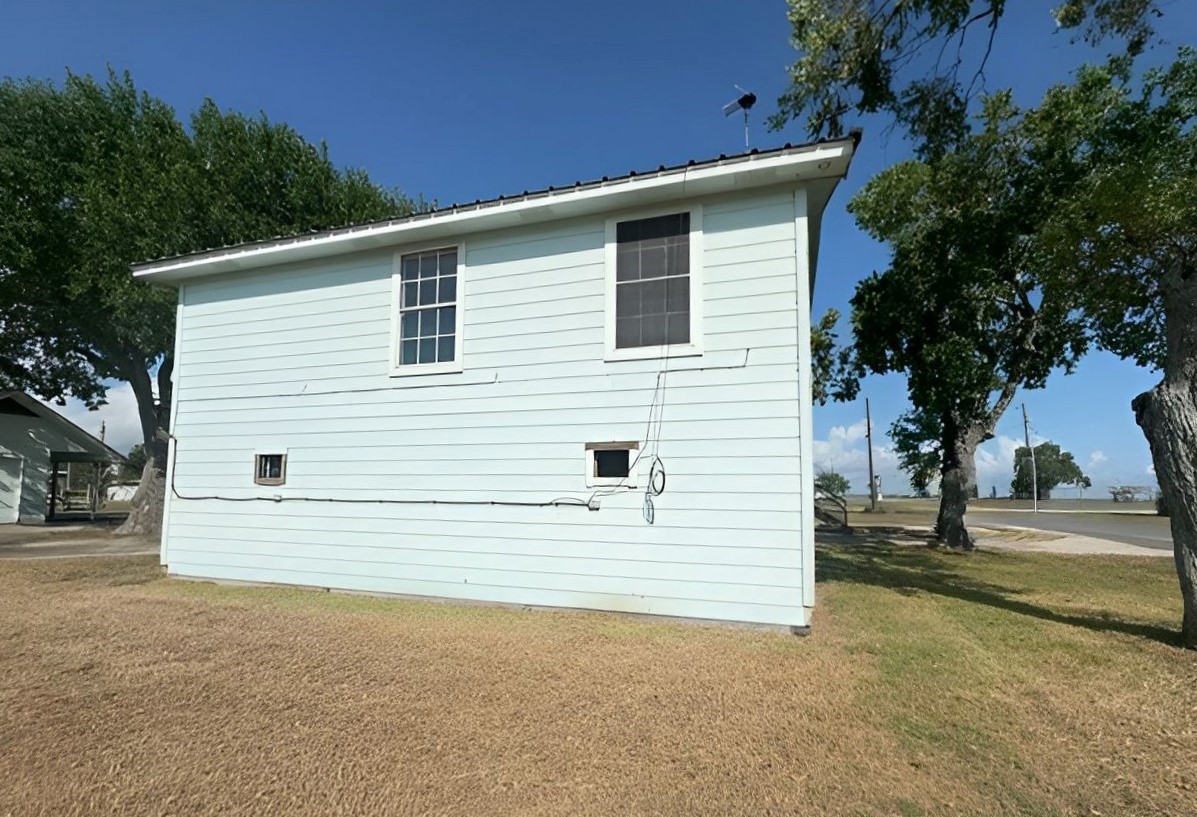 50 N Vivian Stevens Street Port Lavaca TX 77979