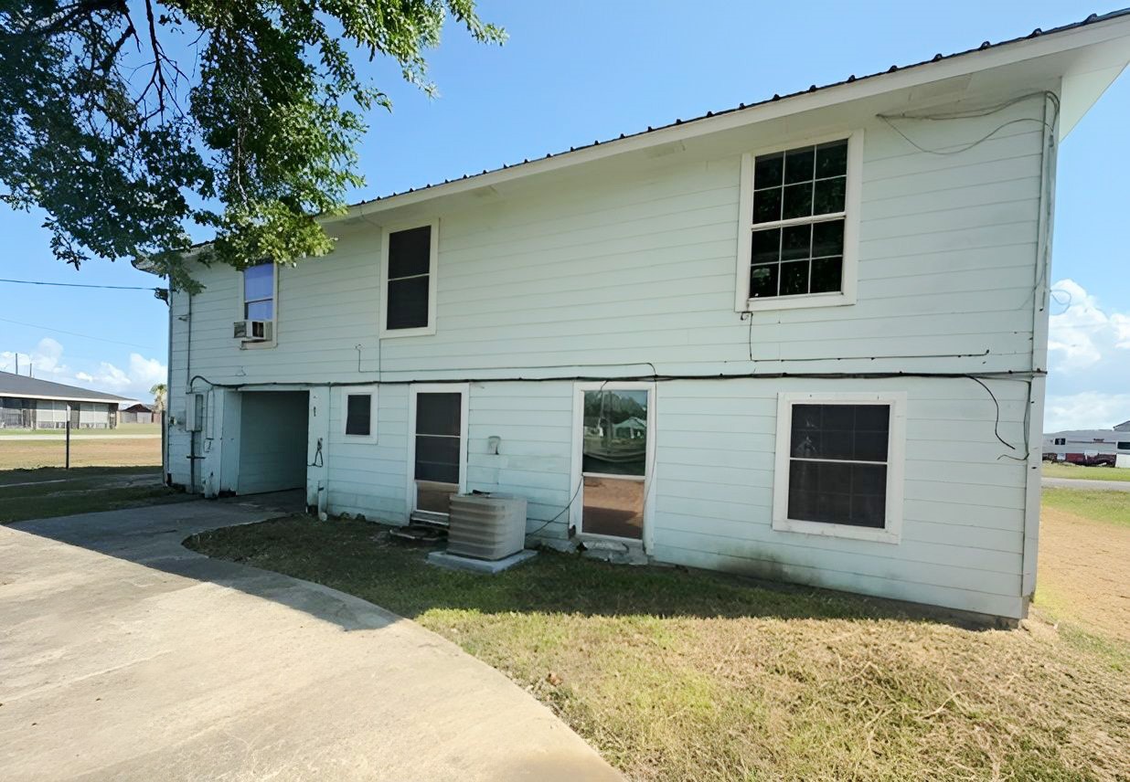 50 N Vivian Stevens Street Port Lavaca TX 77979