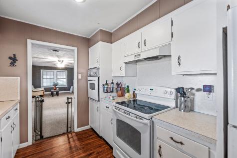 7450 E Highway 6 De Leon TX 76444