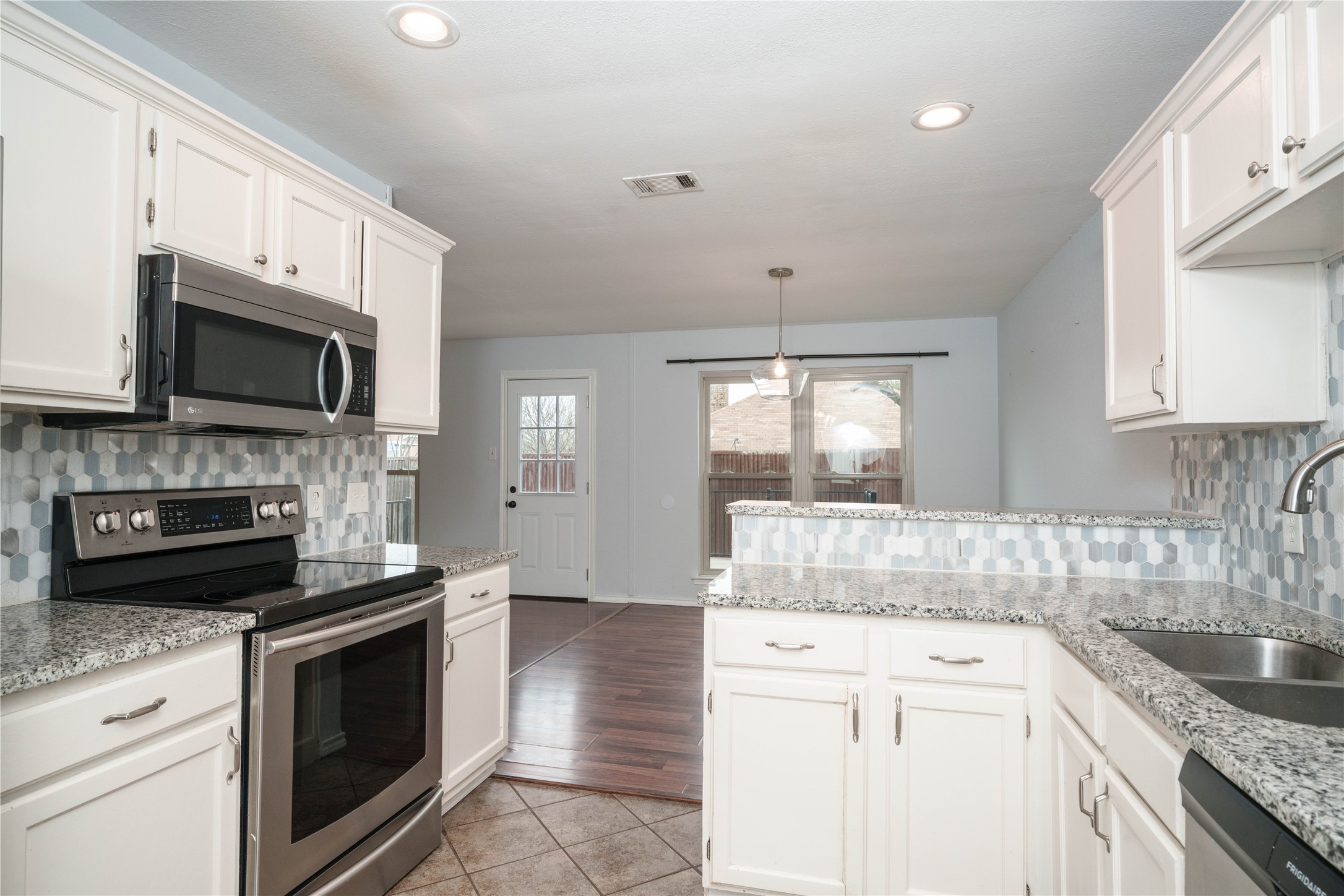 1524 Briarcrest Drive Grapevine TX 76051