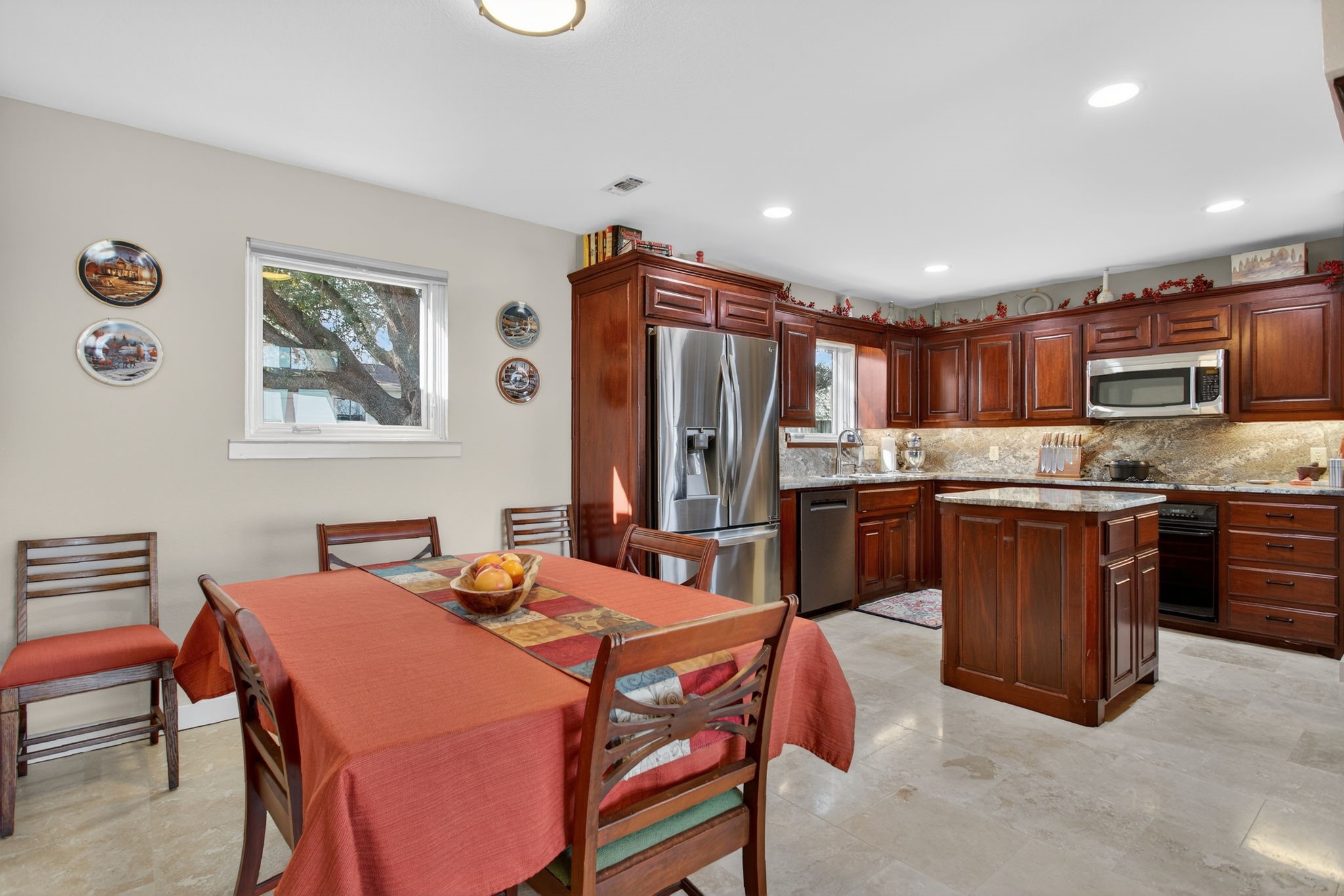 218 N Broadway Road Azle TX 76020