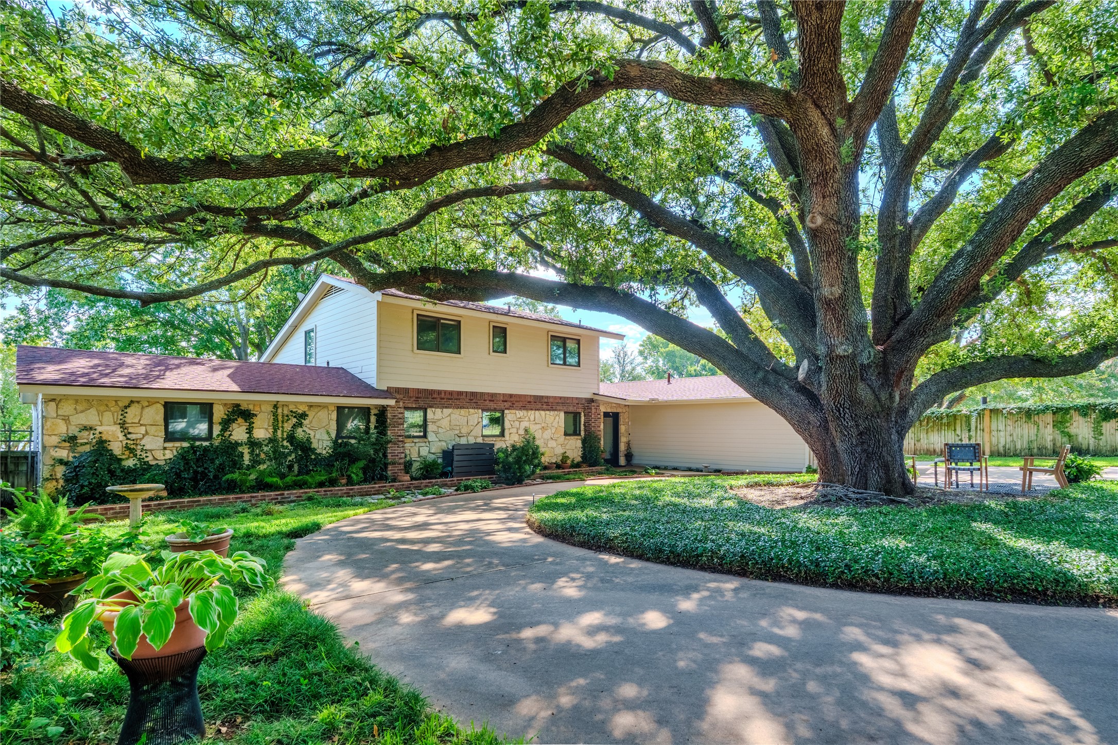 218 N Broadway Road Azle TX 76020