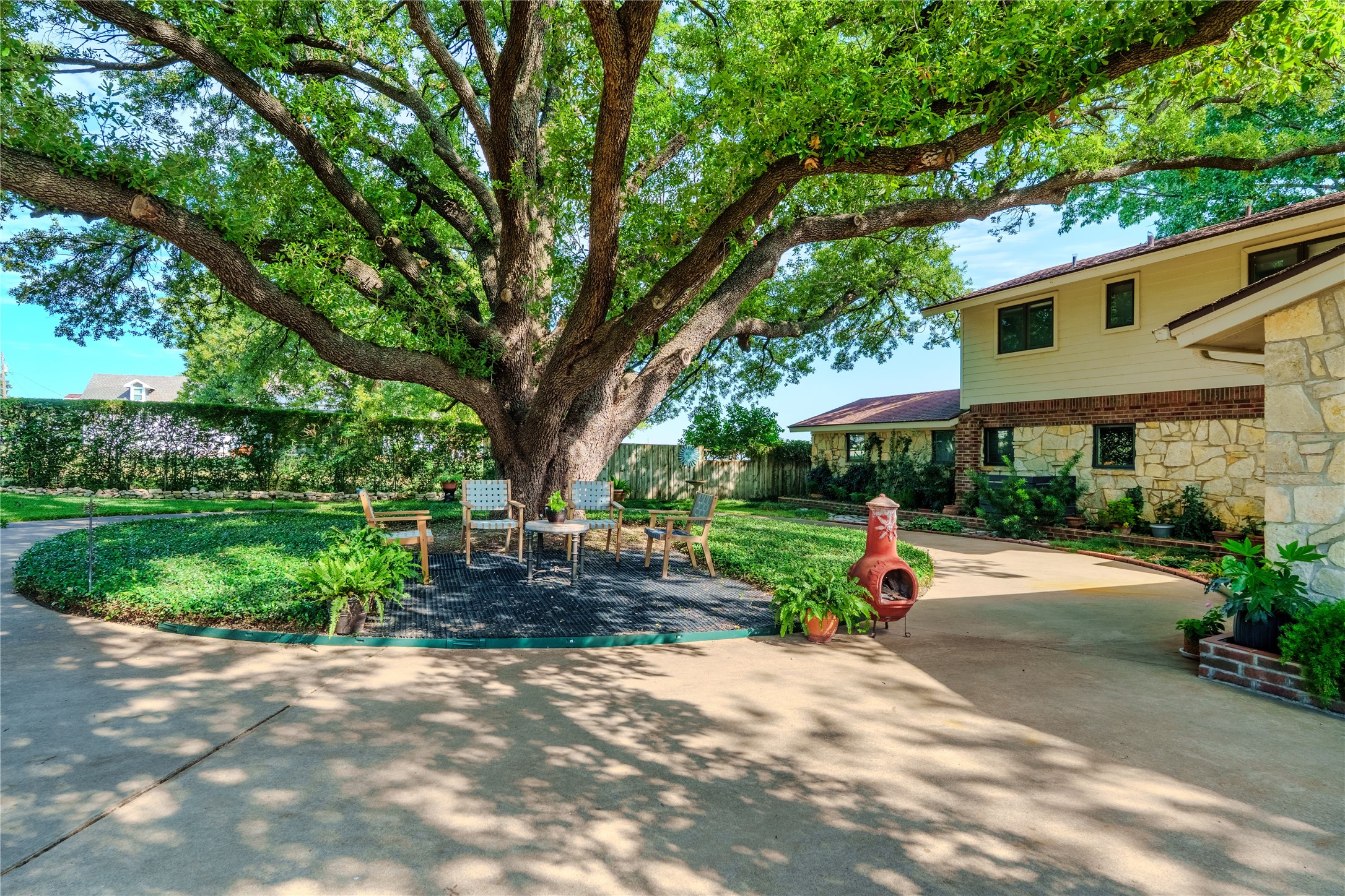218 N Broadway Road Azle TX 76020