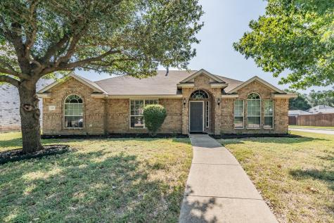 1104 Essex Drive Cedar Hill TX 75104