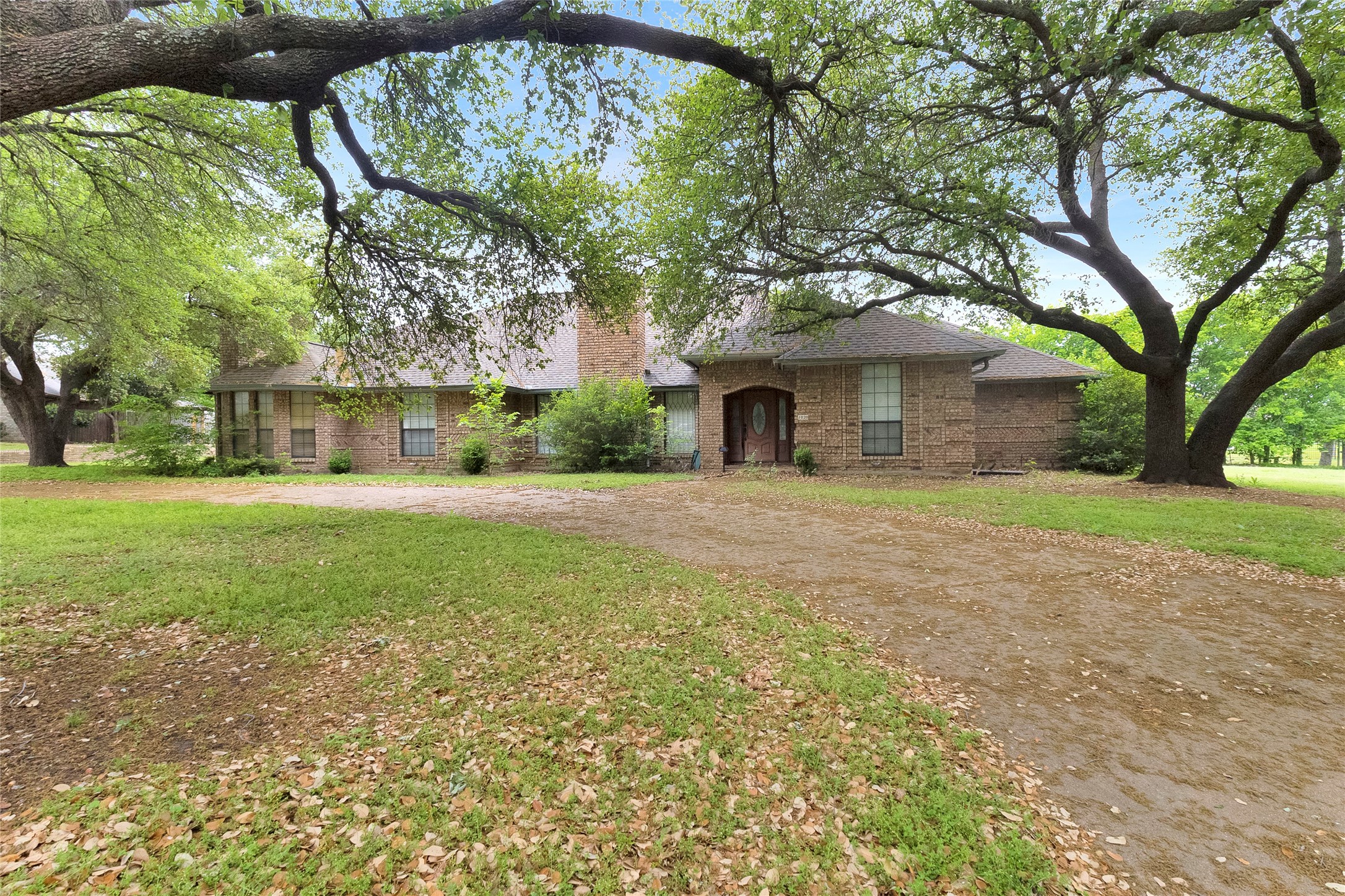1020 Crystal Lane Crowley TX 76036