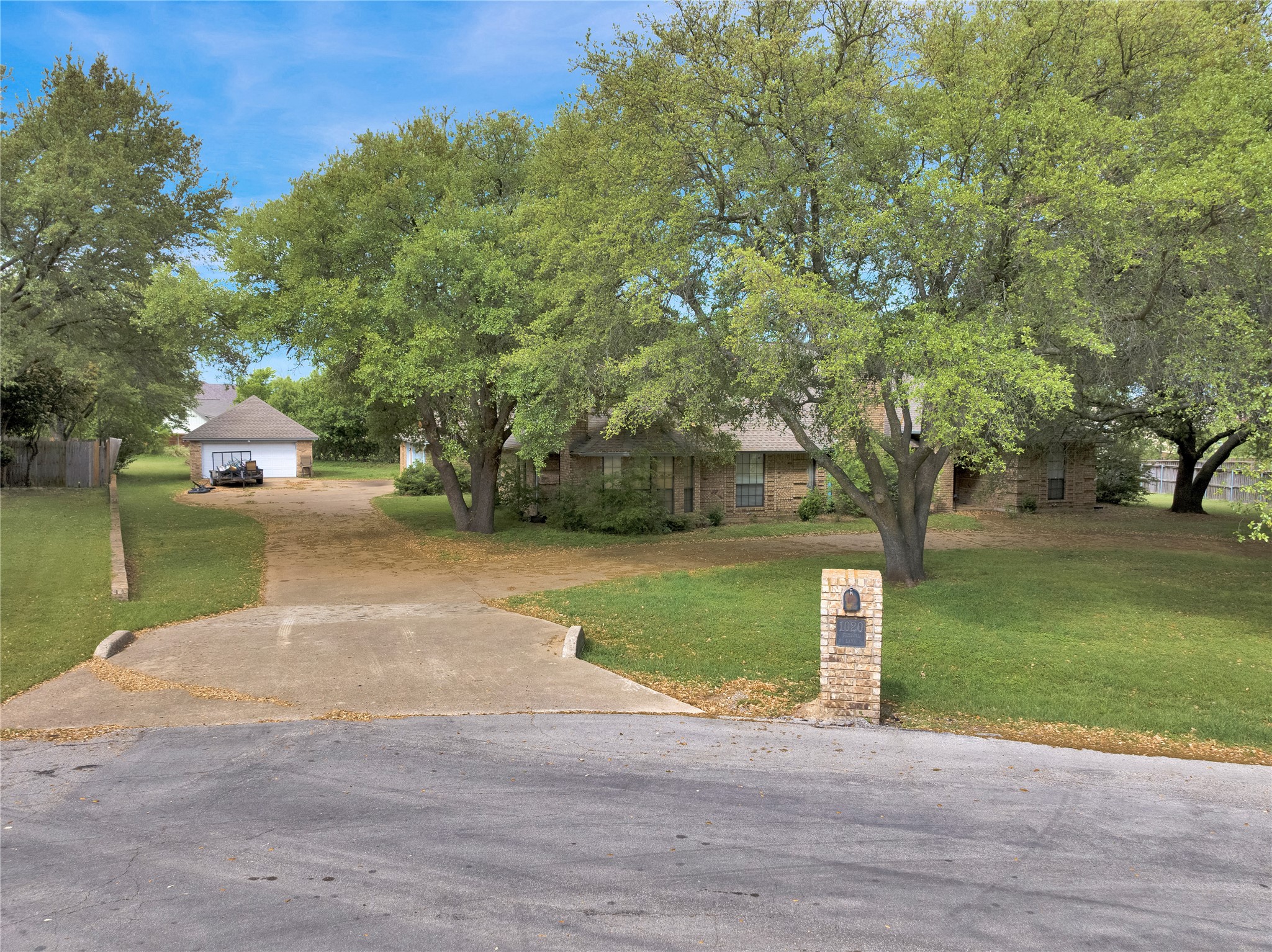 1020 Crystal Lane Crowley TX 76036
