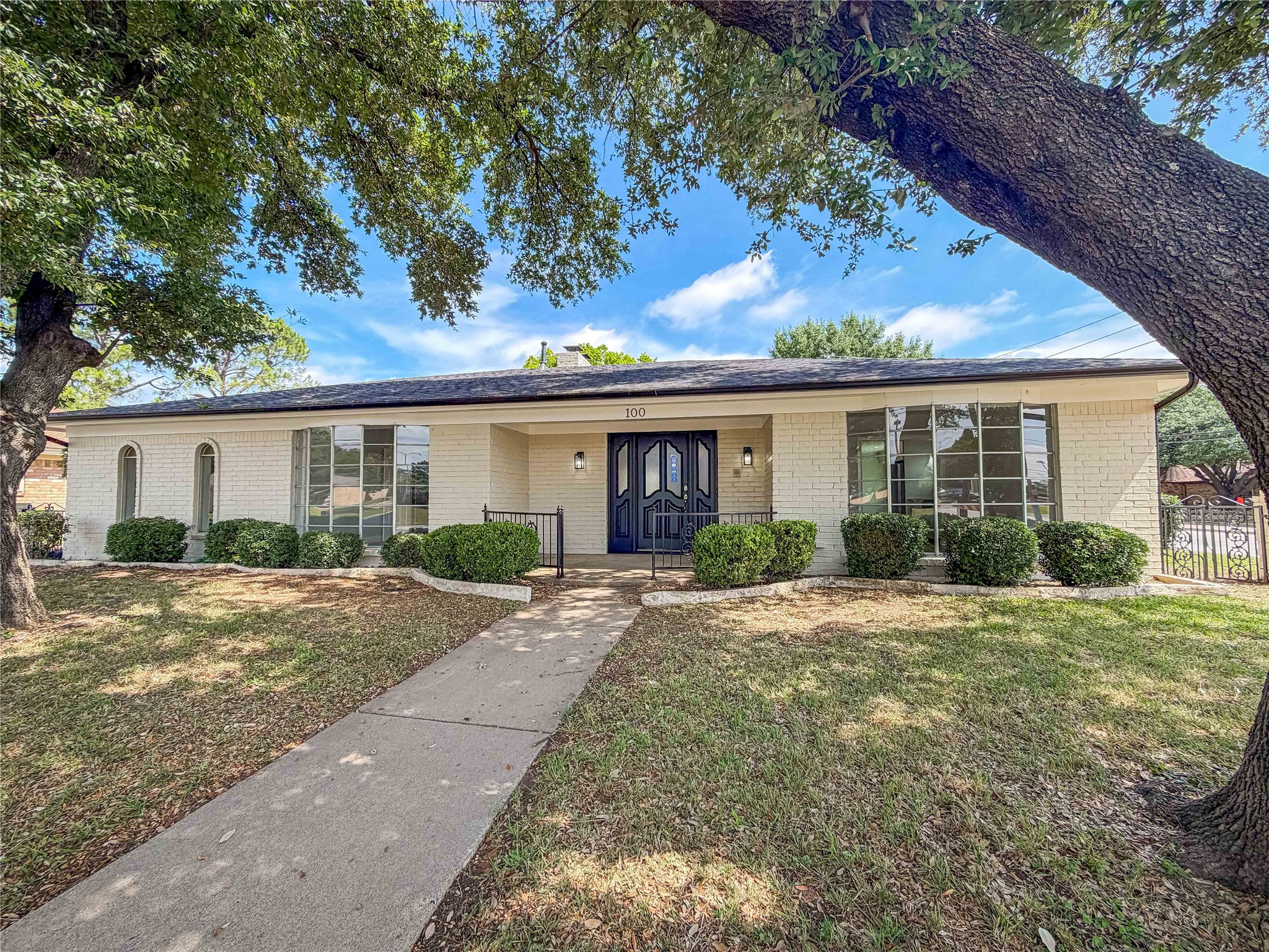 100 W Pleasantview Drive Hurst TX 76054