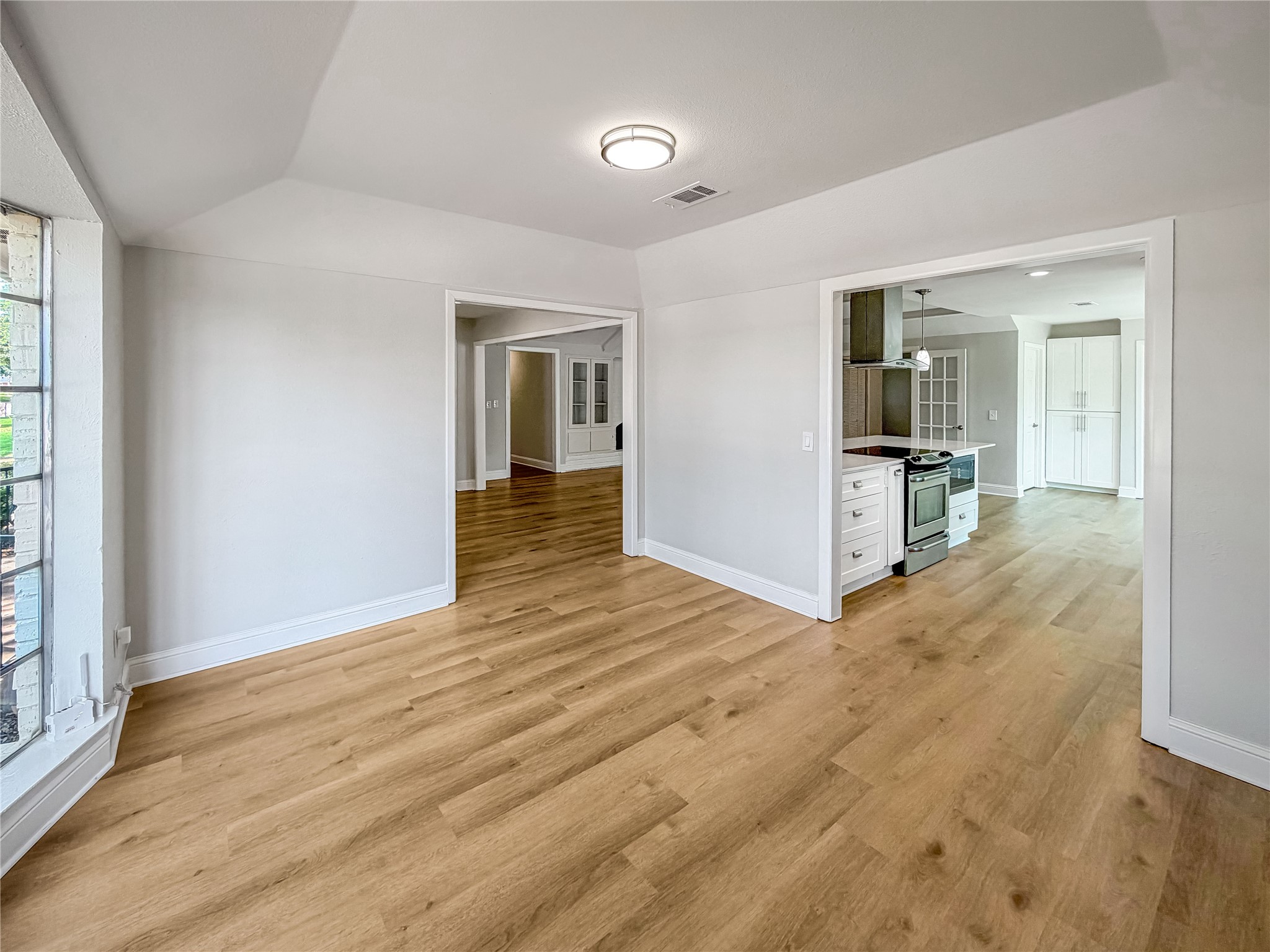 100 W Pleasantview Drive Hurst TX 76054
