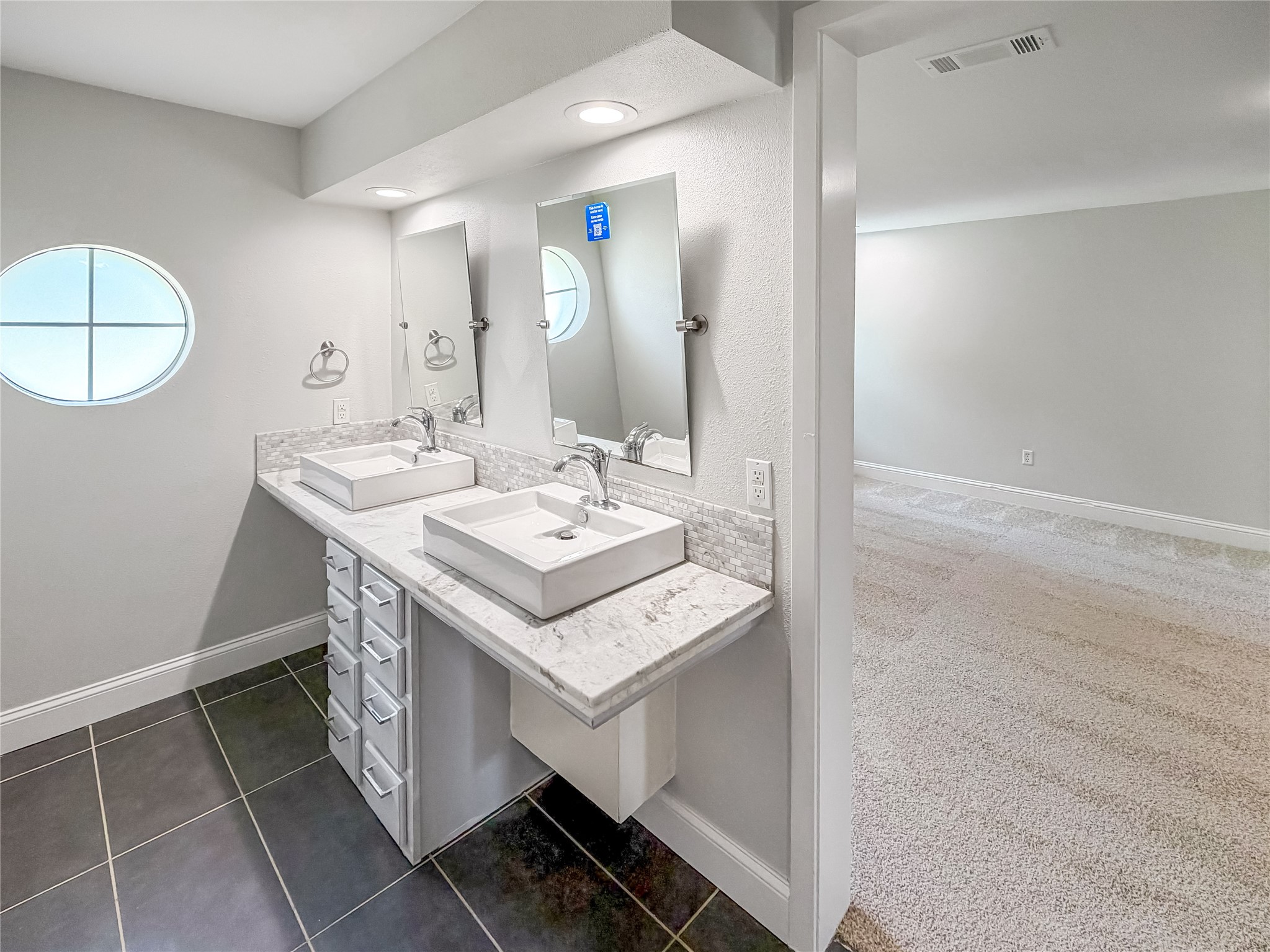 100 W Pleasantview Drive Hurst TX 76054