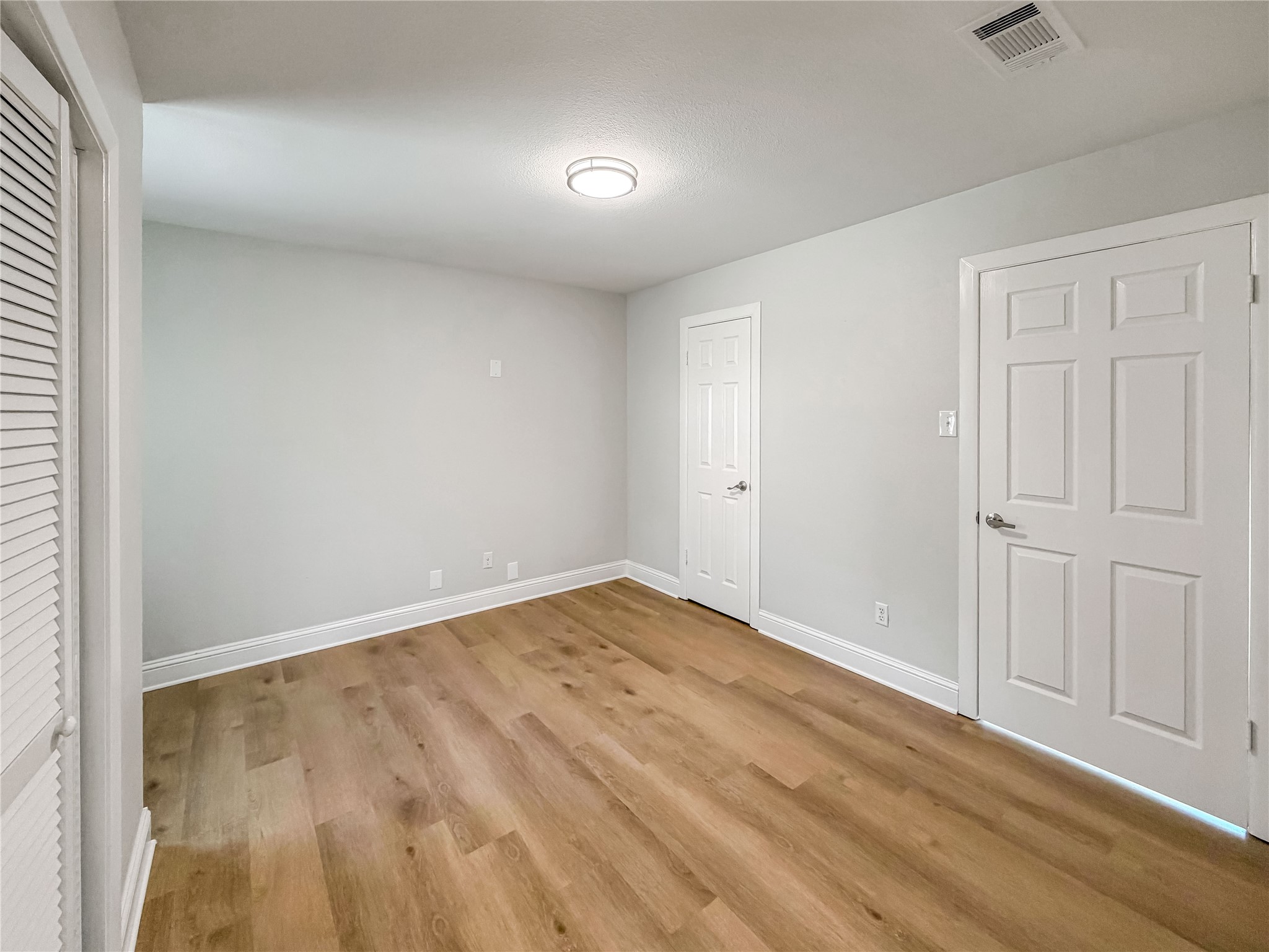 100 W Pleasantview Drive Hurst TX 76054