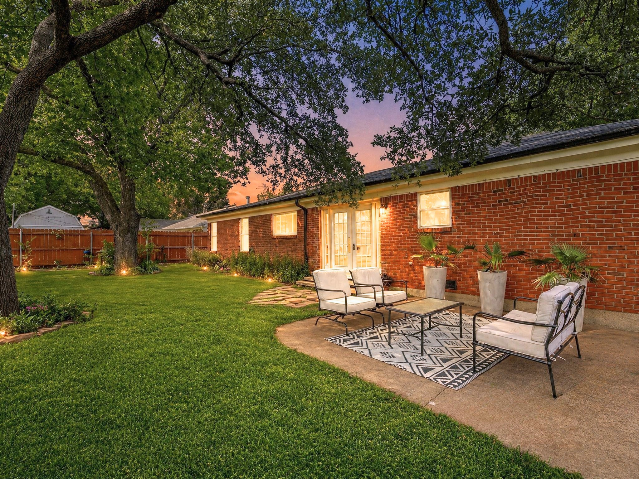 1217 Park Center Street Benbrook TX 76126