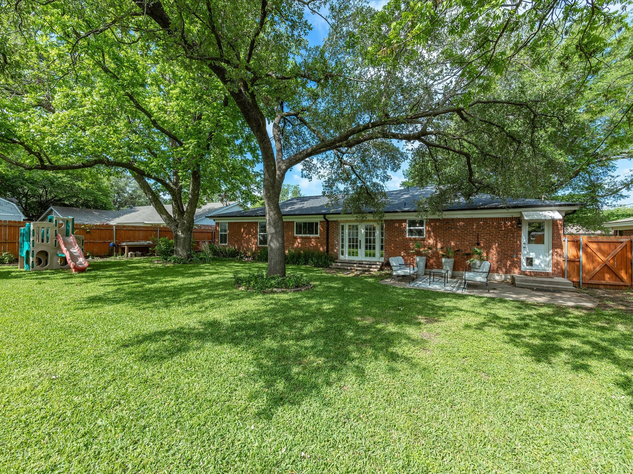 1217 Park Center Street Benbrook TX 76126